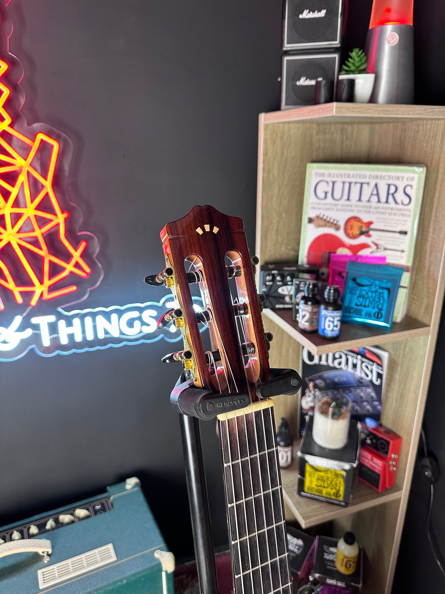 Cordoba Iberia Series GK Studio Negra Gypsy Kings Signature Model with gigbag - 550 JDs