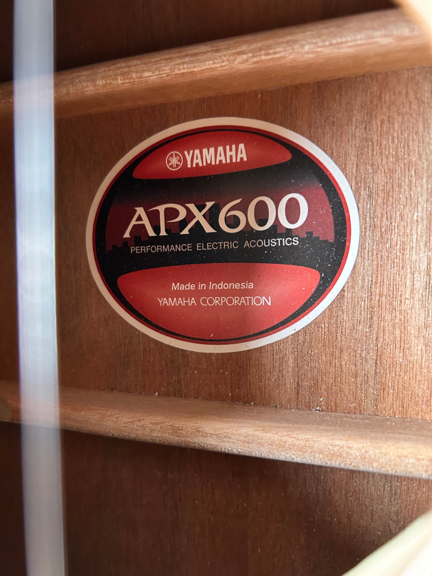 Yamaha APX600 Electro-Acoustic Guitar Nat
