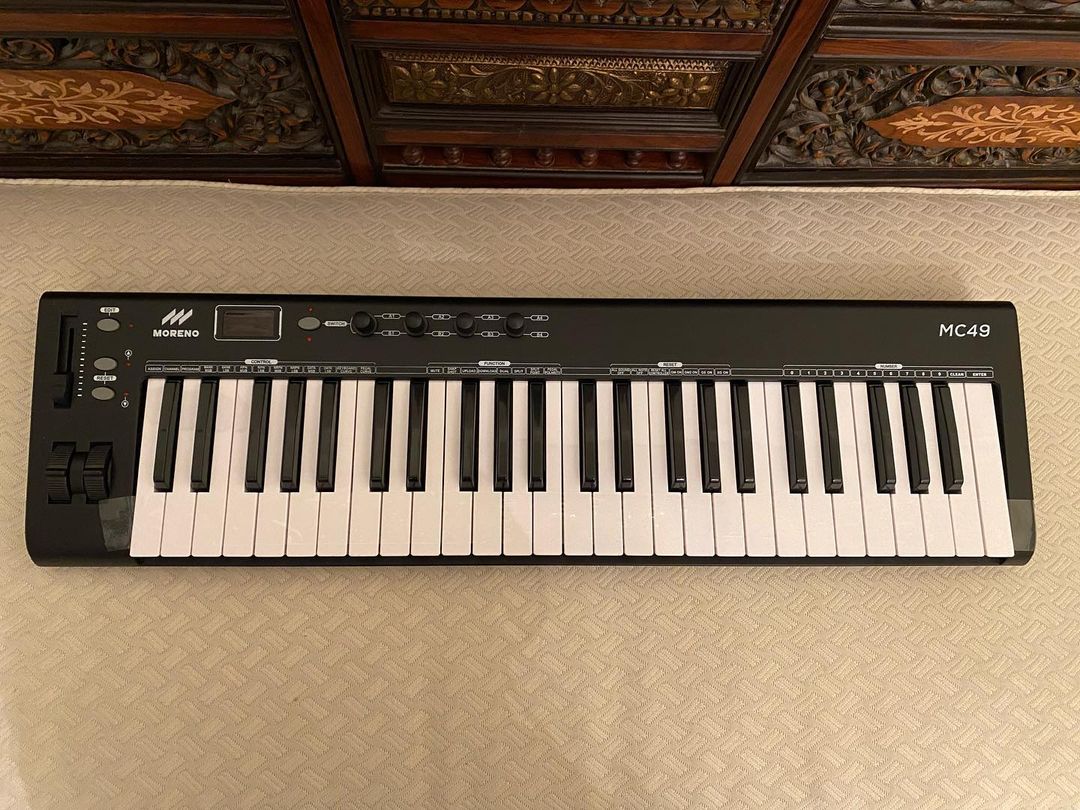 * Brand New * Moreno MC49 49 keys Midi Keyboard