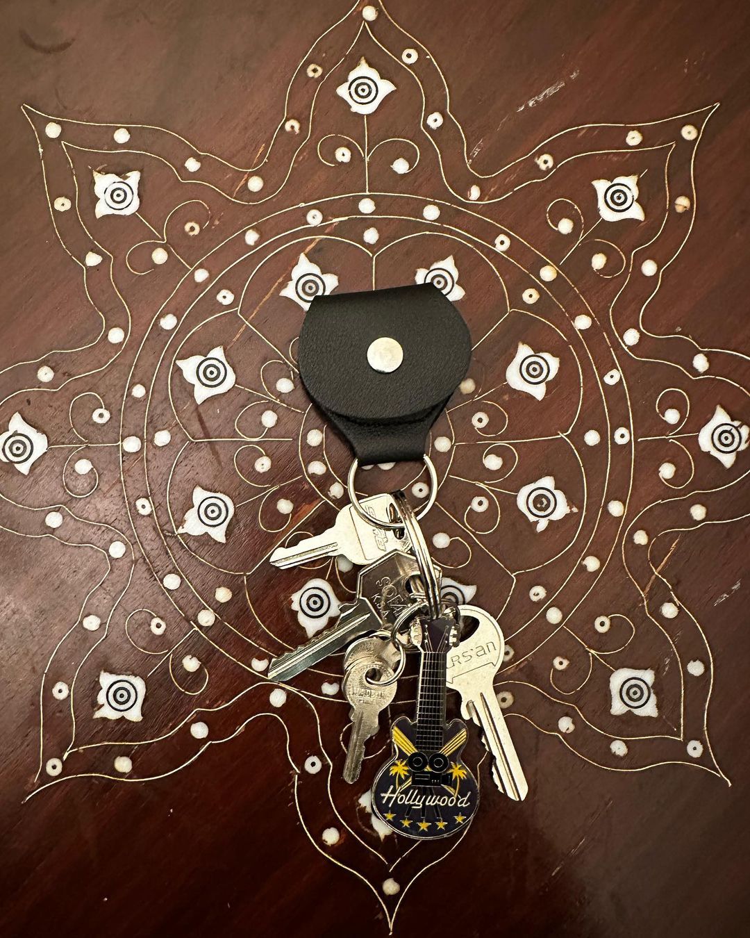 Leather pickholder keyring