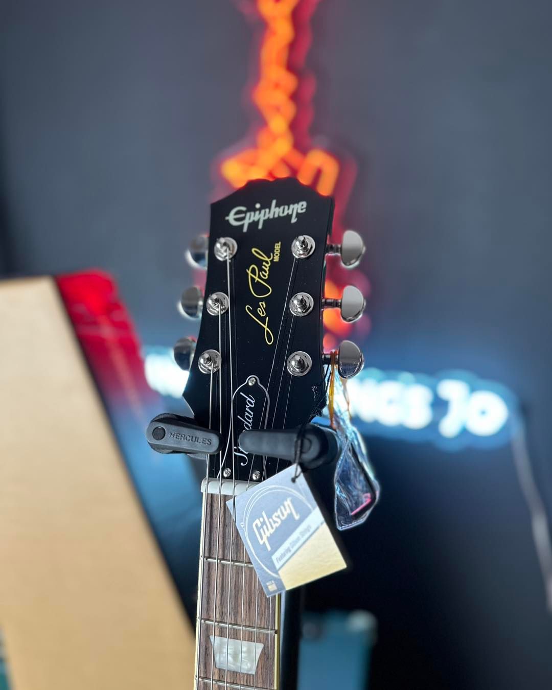 * Brand New * Epiphone Les Paul™ Standard Translucent Blue ‘60s Quilt Top Limited-Edition Electric Guitar