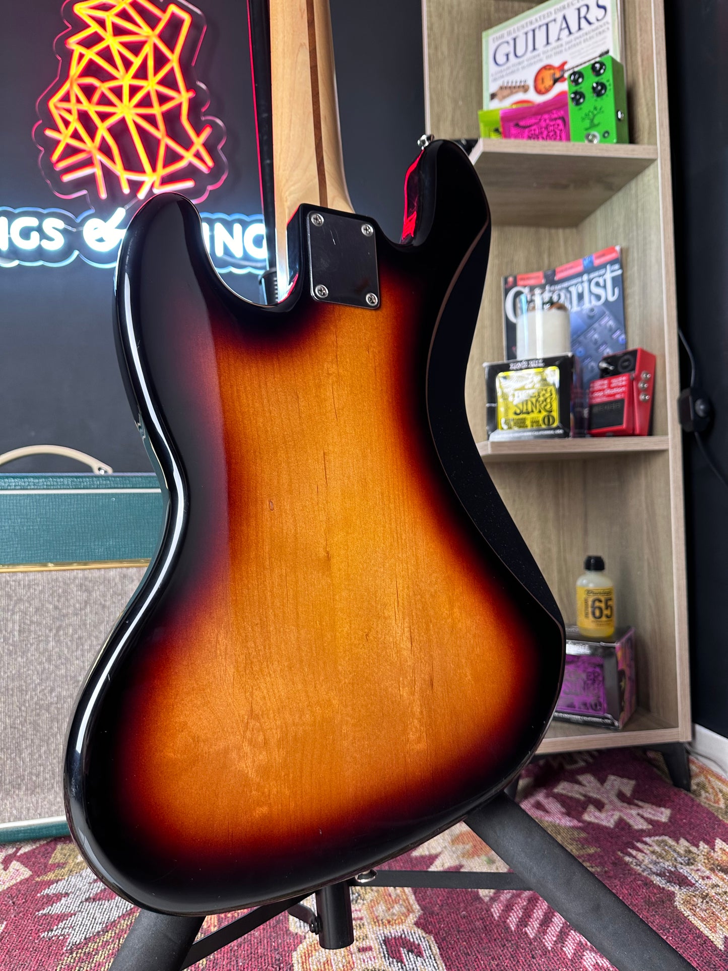 Fender MIM Standard Jazz BassĀ® Brown Sunburst
