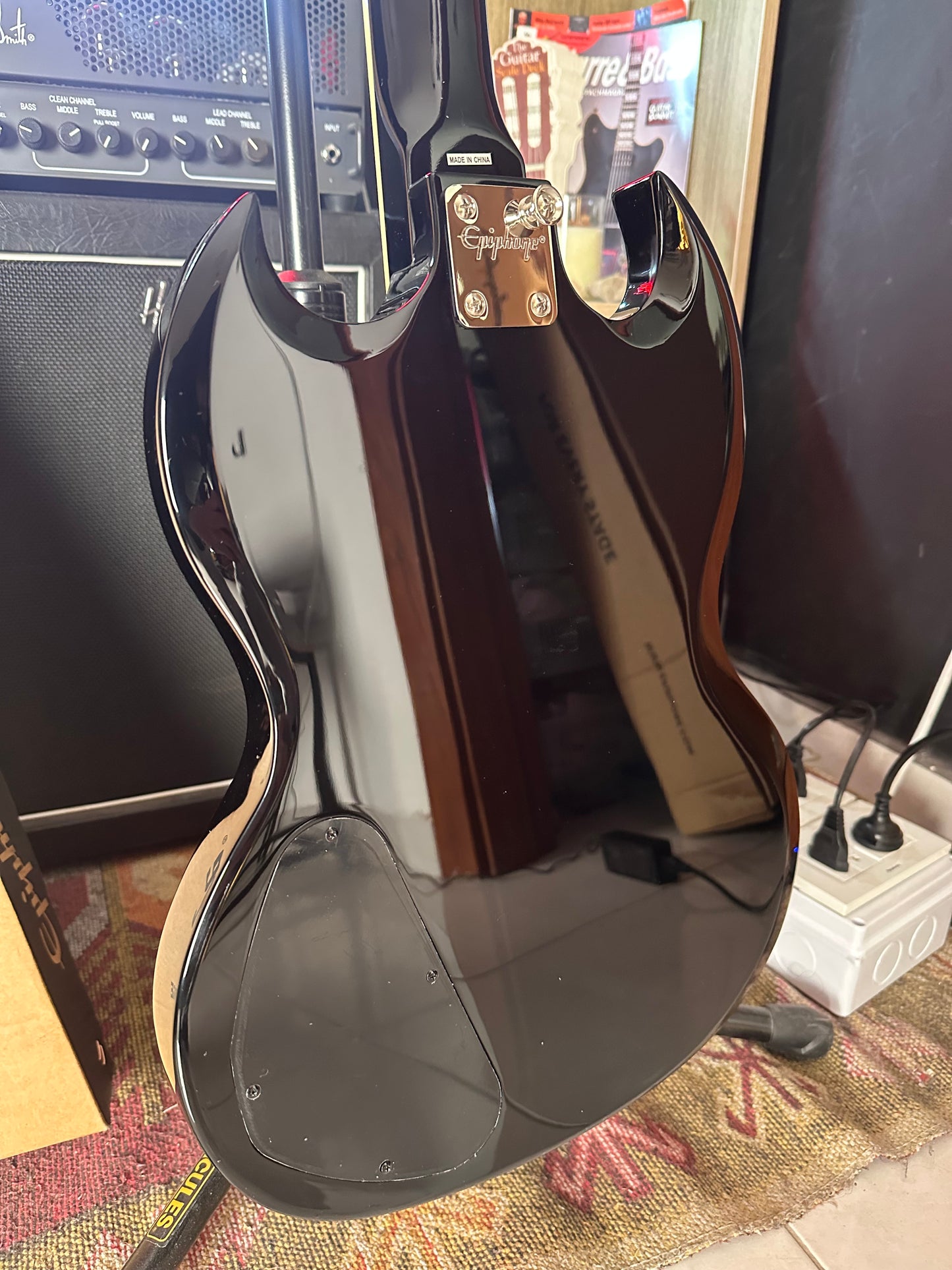 * Brand New * Epiphone SG Tribute Quilt Electric Guitar