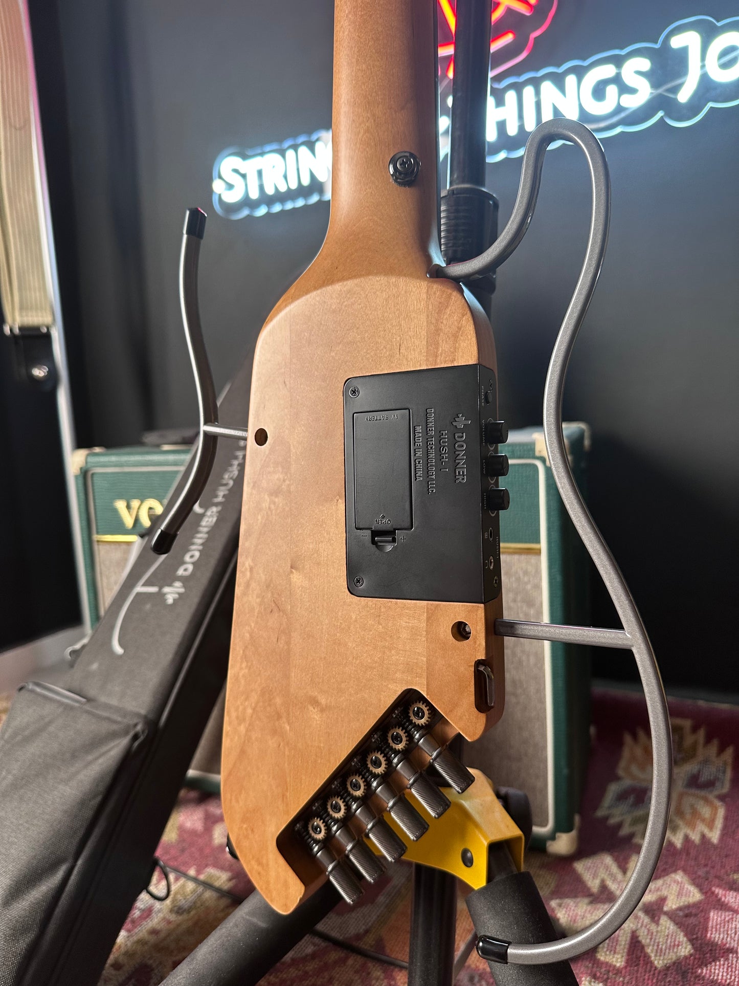 Donner HUSH™ I Acoustic-Electric Guitar