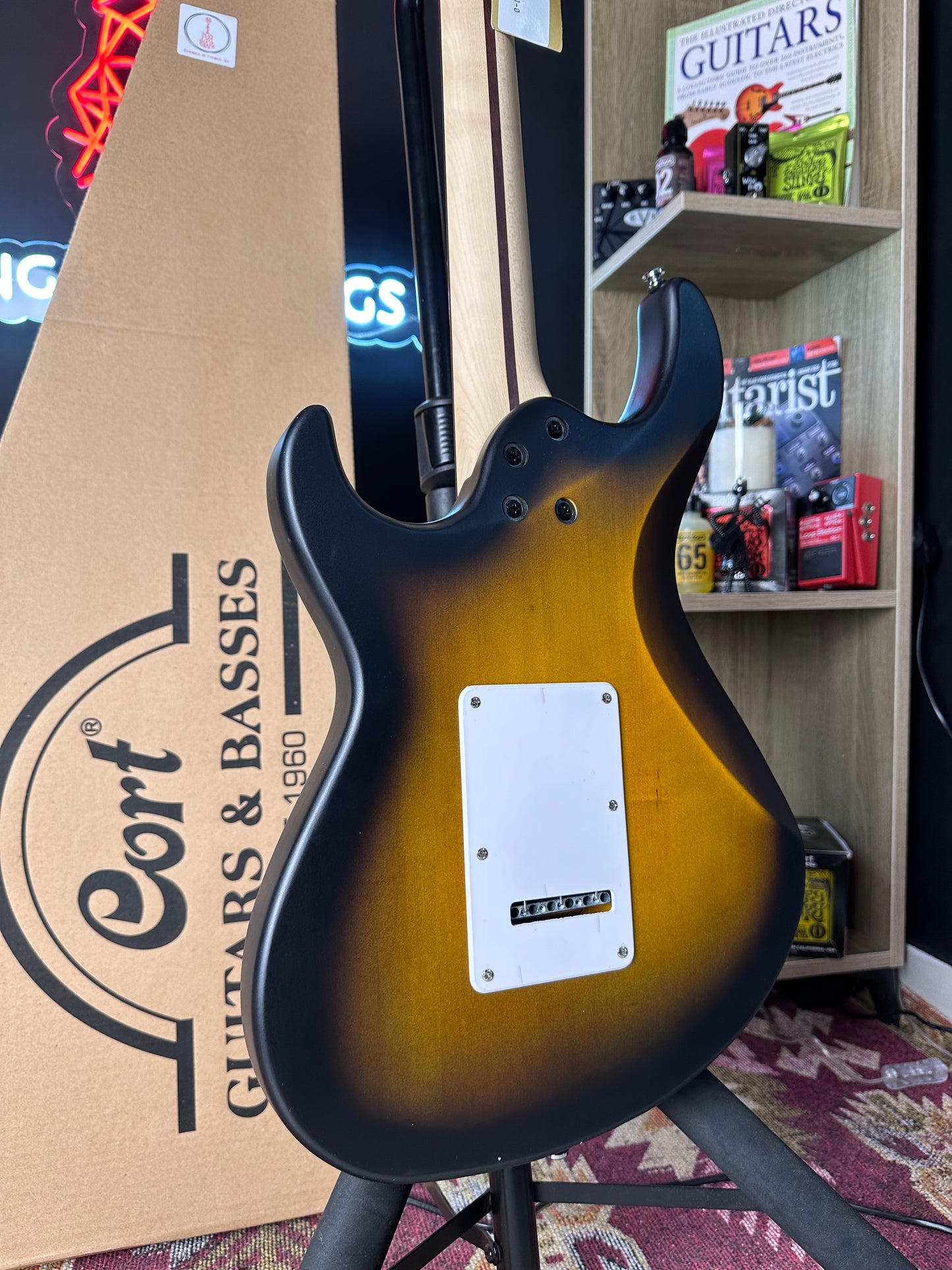 * Brand New * Cort G110 OPSB electric guitar