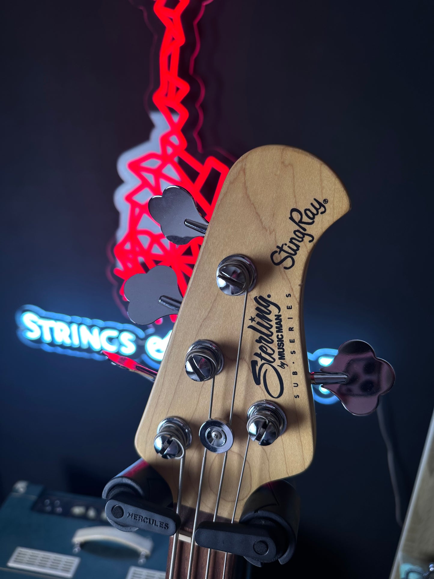 Sterling By Music Man StingRay 4 Bass + 2 extra pick guards