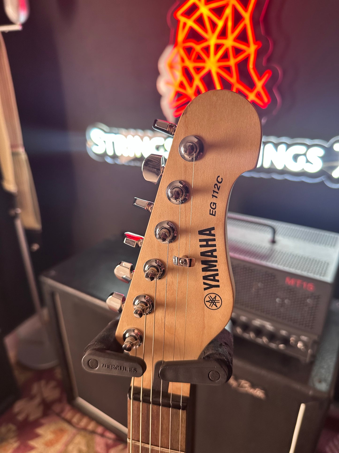 Yamaha EG112 HSS electric guitar