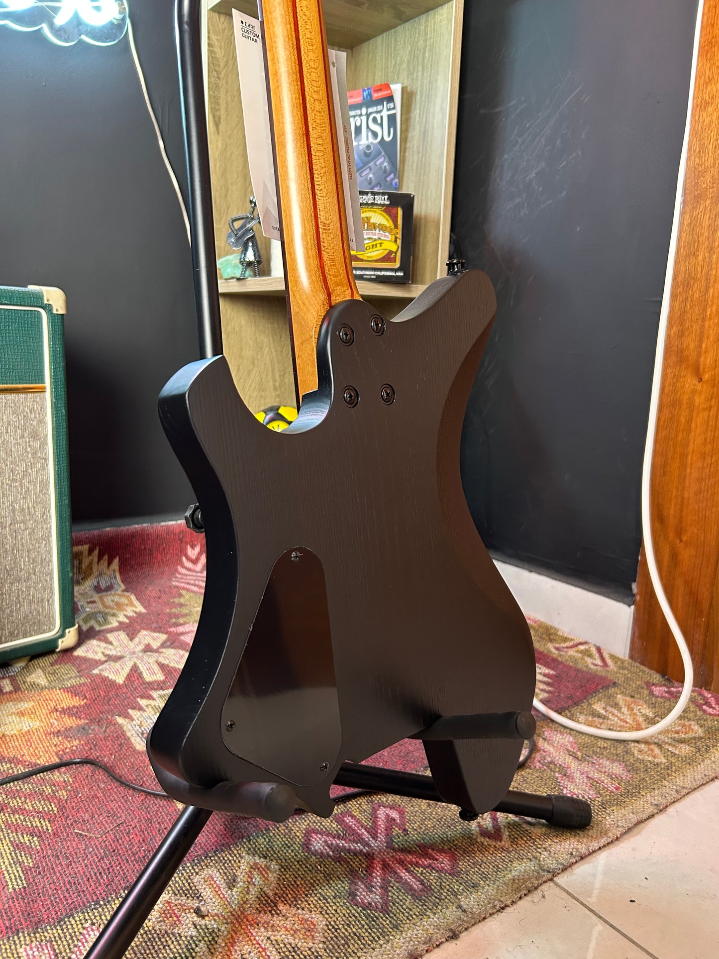 * Brand New * Eart Headless GW2 Satin Black Electric Guitar + Original carrying case