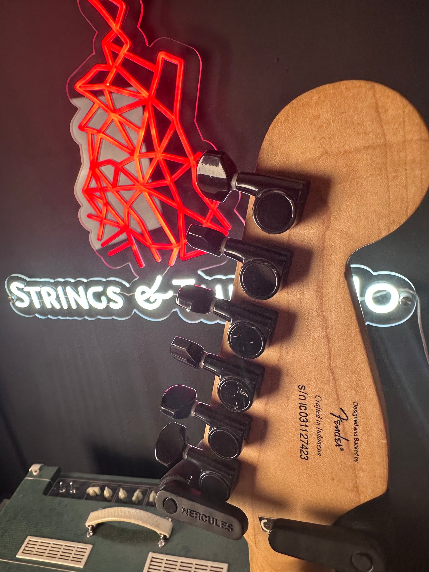 Squier Showmaster NLT HS Electric Guitar