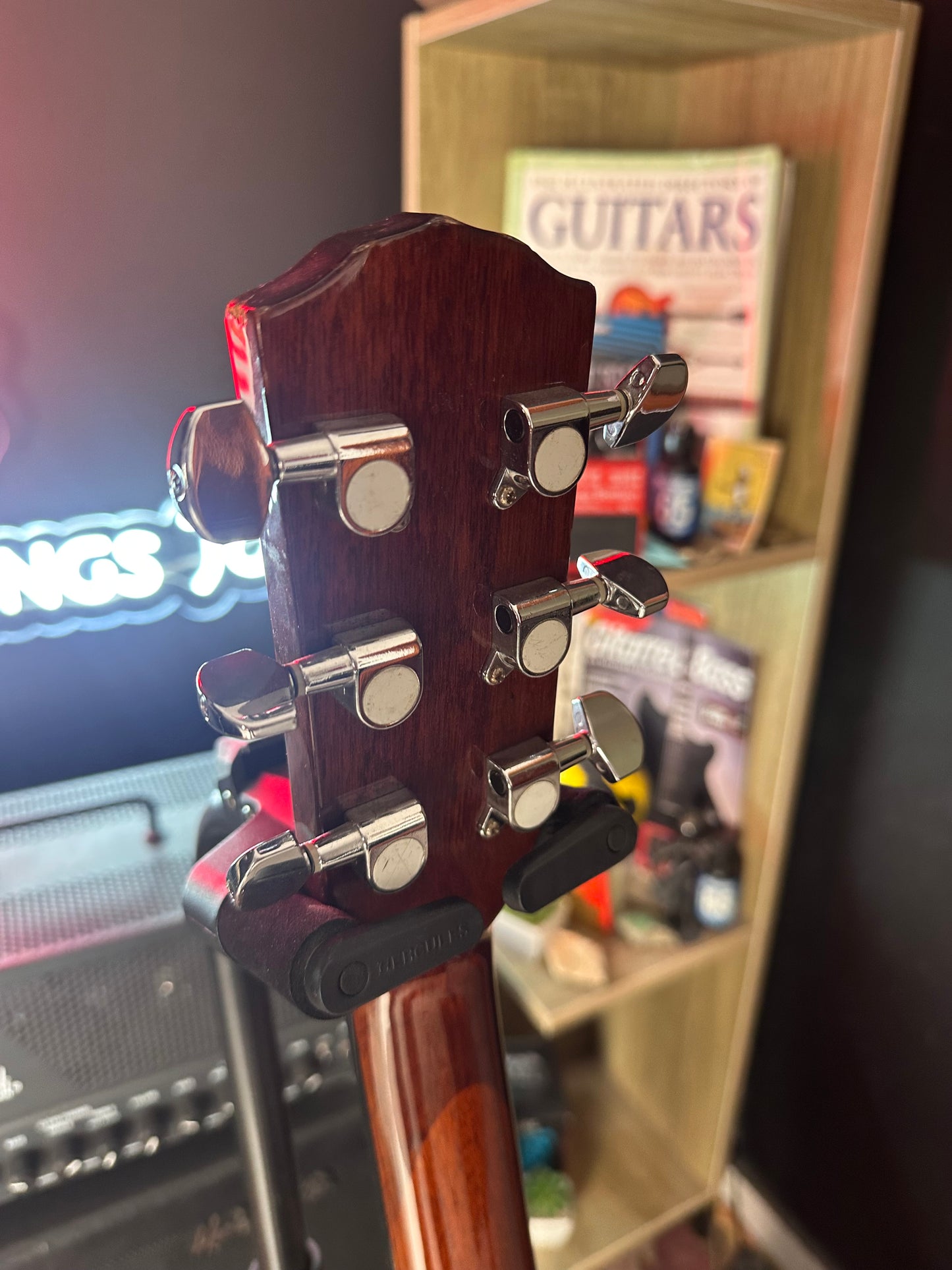 Fender CD60 V2 NAT acoustic guitar