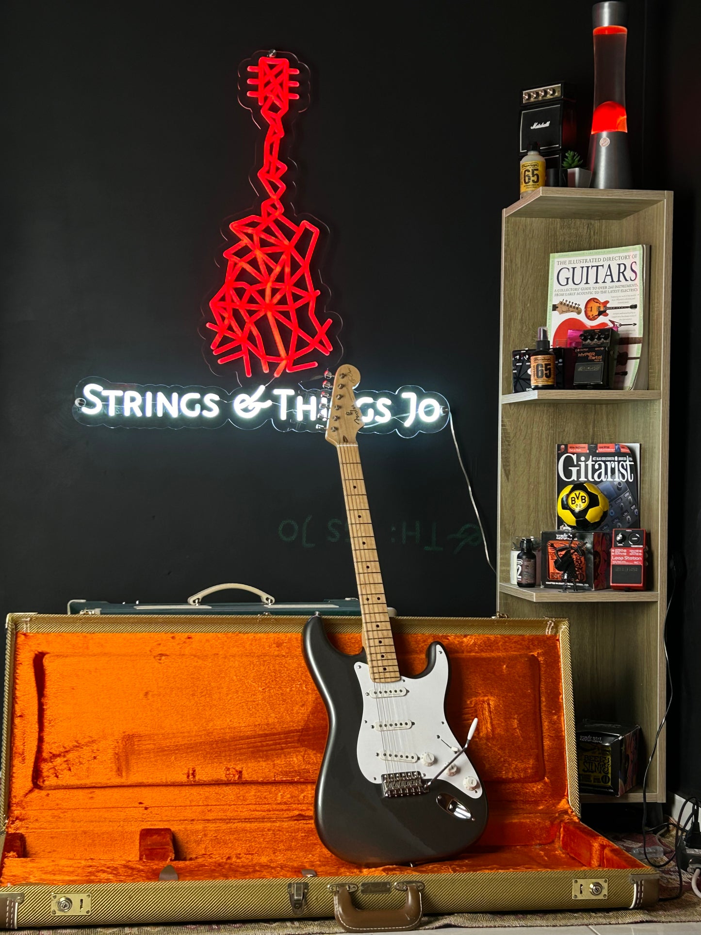 Fender Eric Clapton Signature Stratocaster® Pewter Electric Guitar