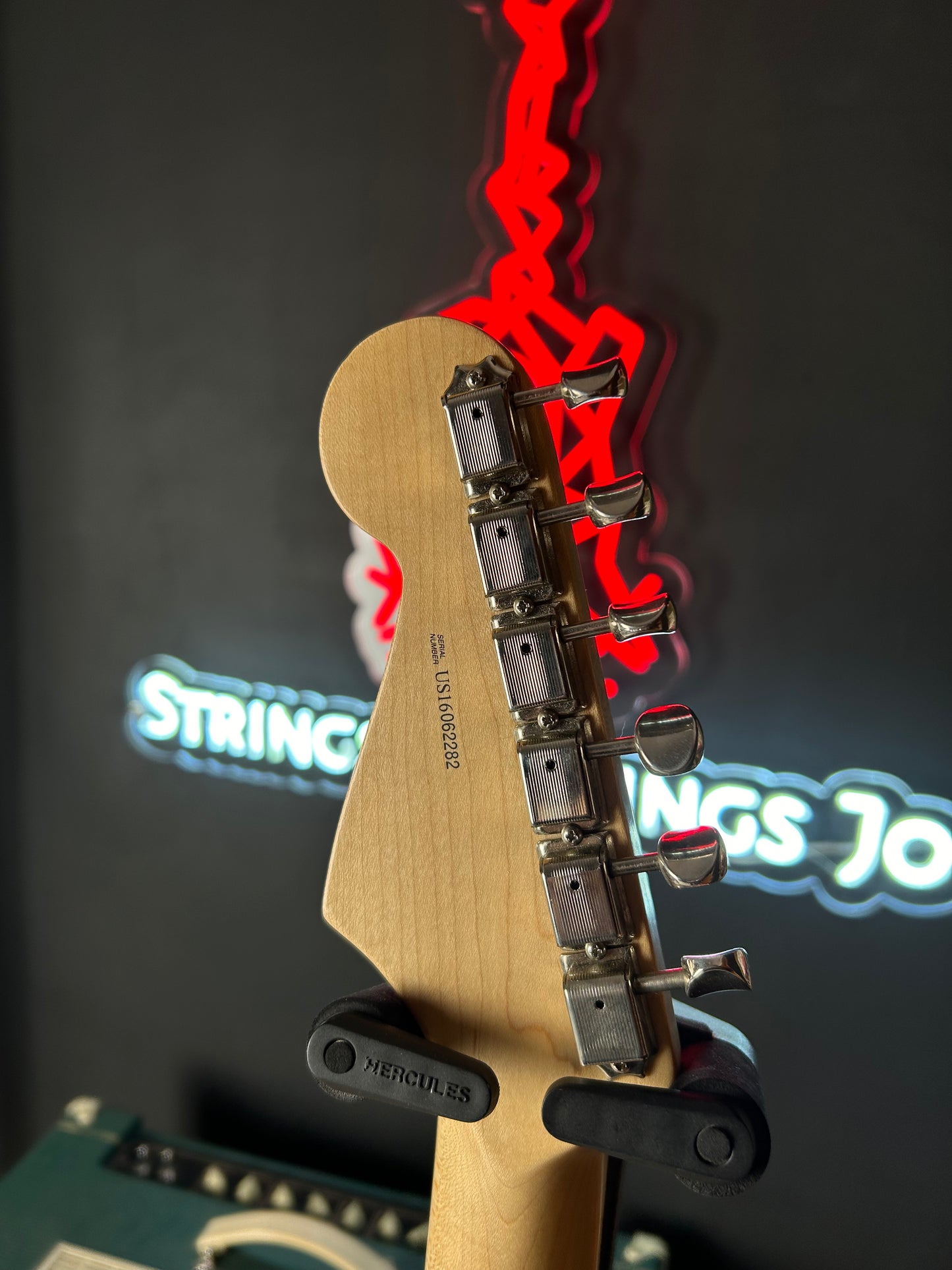 Fender Eric Clapton Signature Stratocaster® Pewter Electric Guitar
