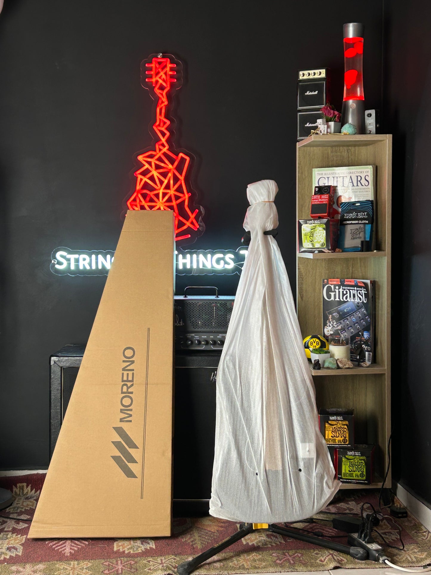 * Brand New * Moreno ST-100 HSS Electric Guitar + free bag and cable