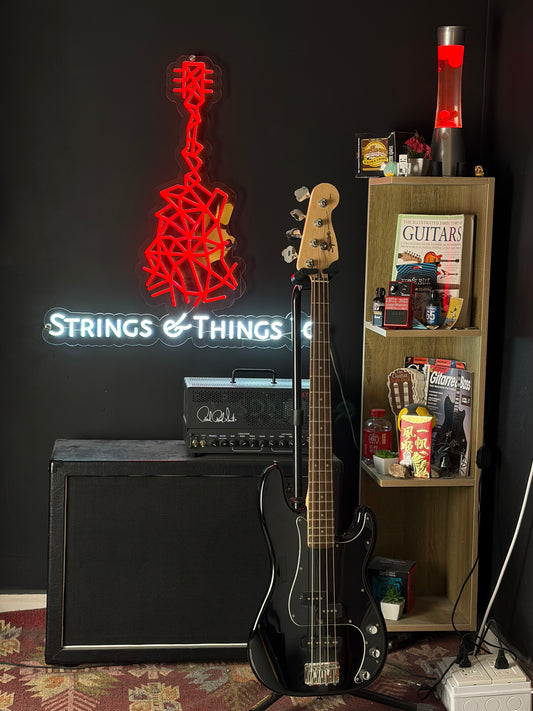 Squier Affinity PJ Bass Gloss Black