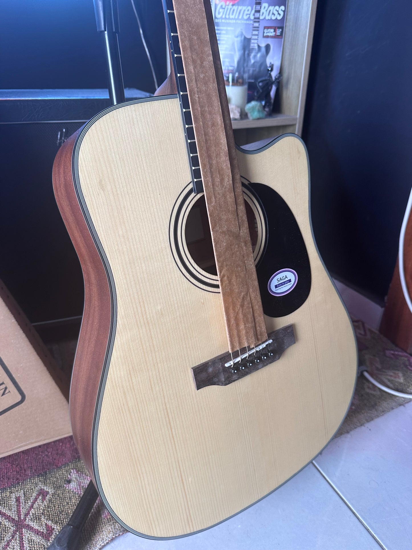 * Brand New * Saga SF600C Acoustic Guitar with cutaway