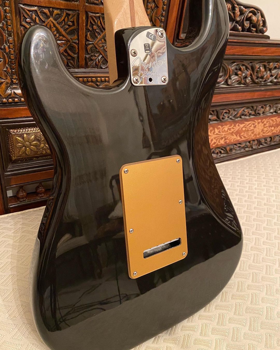 Fender American Deluxe Stratocaster (Montego Black)