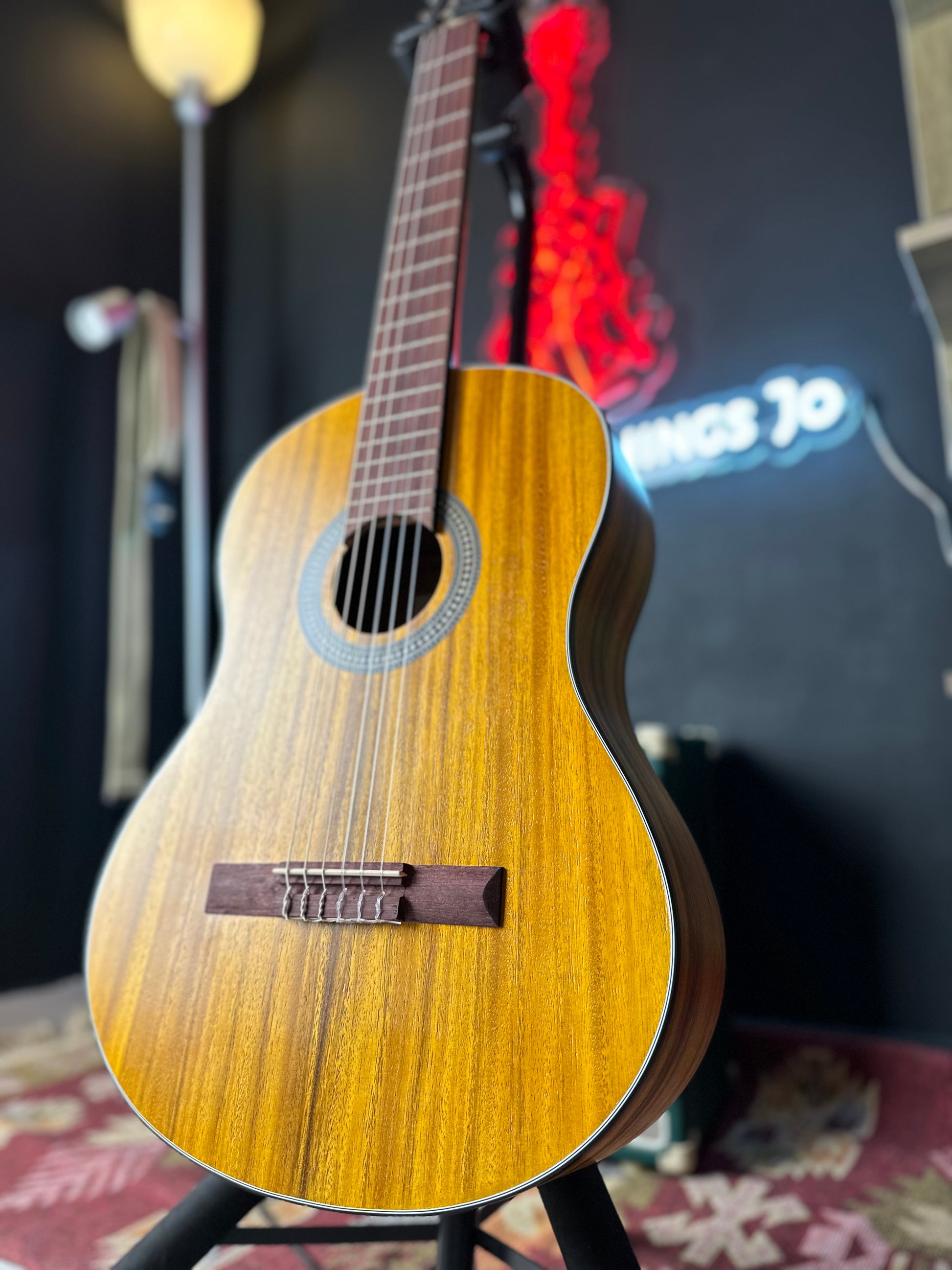* Brand New * Admira Toba Classical Guitar * Brand New * Admira Toba Classical Guitar