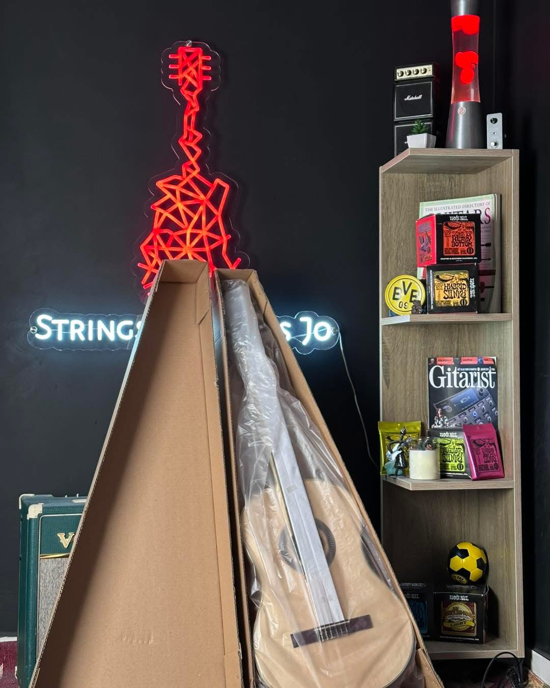 * Brand New * Admira Java Classical Guitar