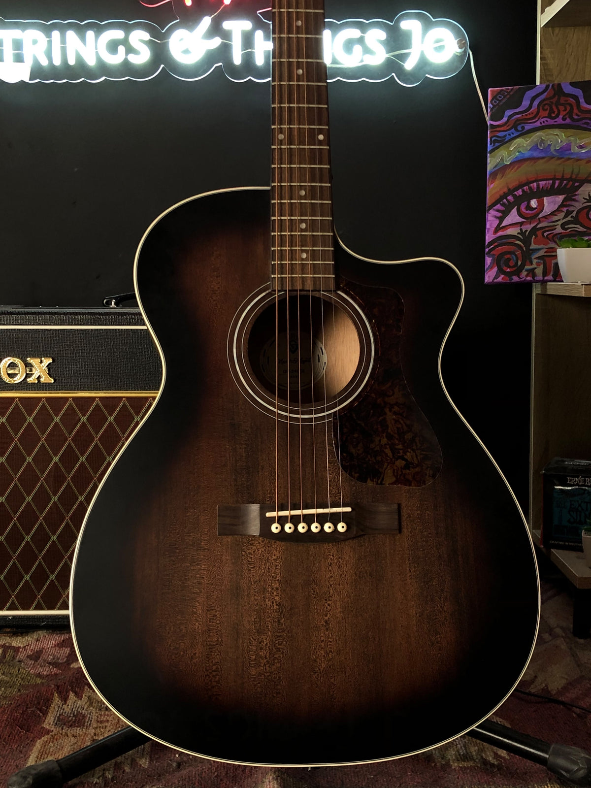 Guild OM-240CE Westerly Acoustic-Electric Guitar