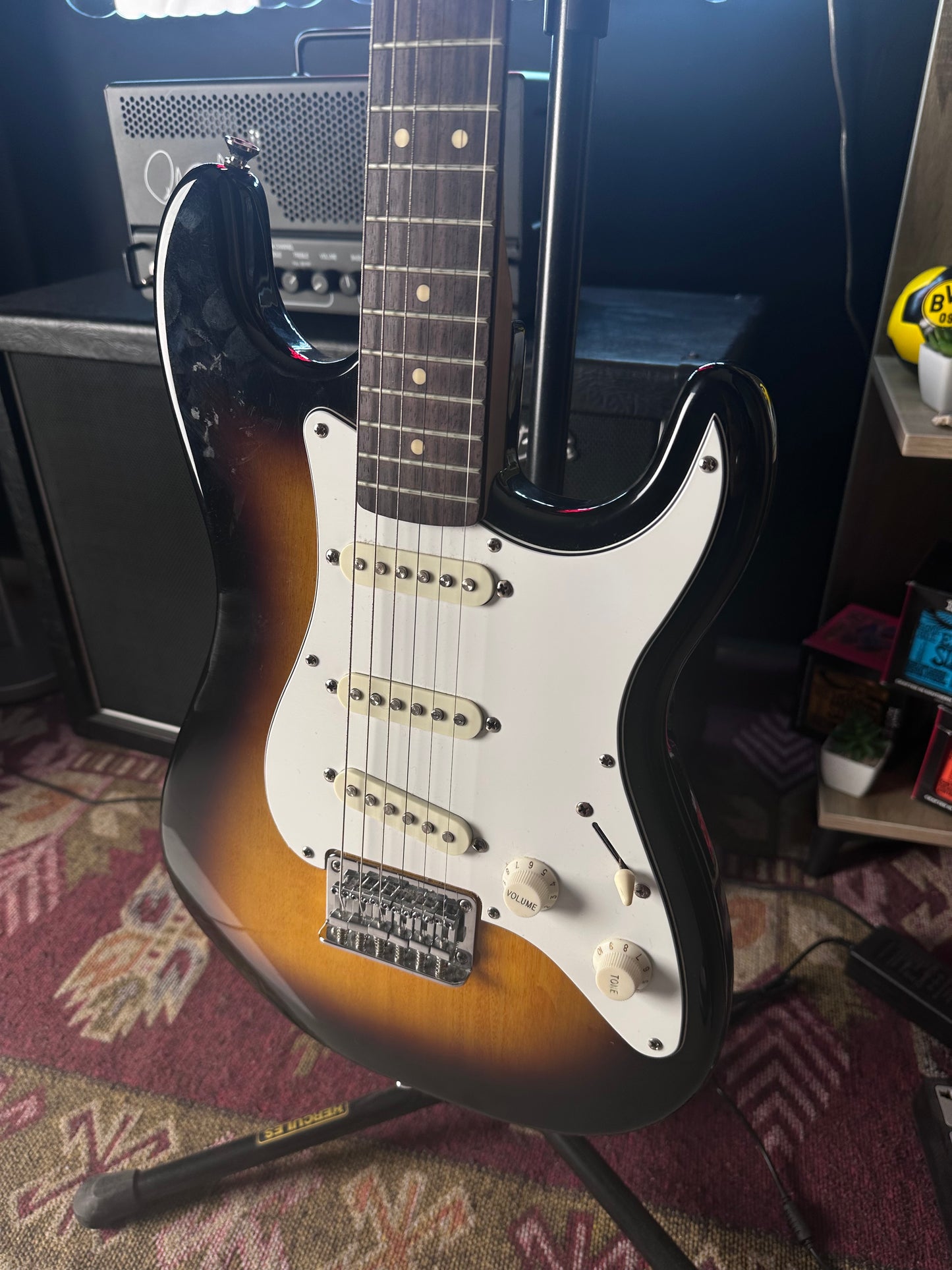 Squier by Fender Mini Strat (3/4sized) electric guitar