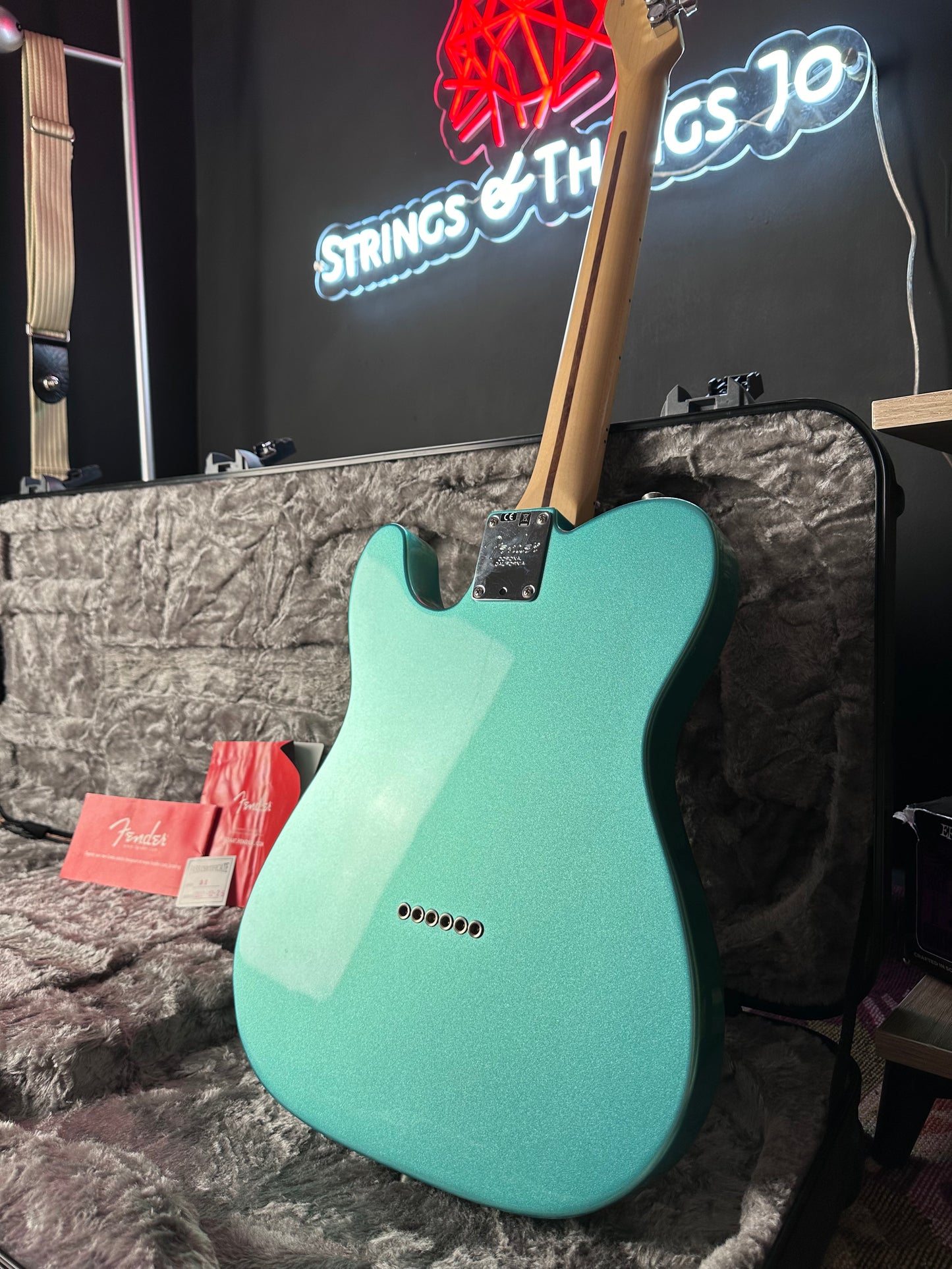 Fender American Professional Telecaster® Mystic Sea Foam