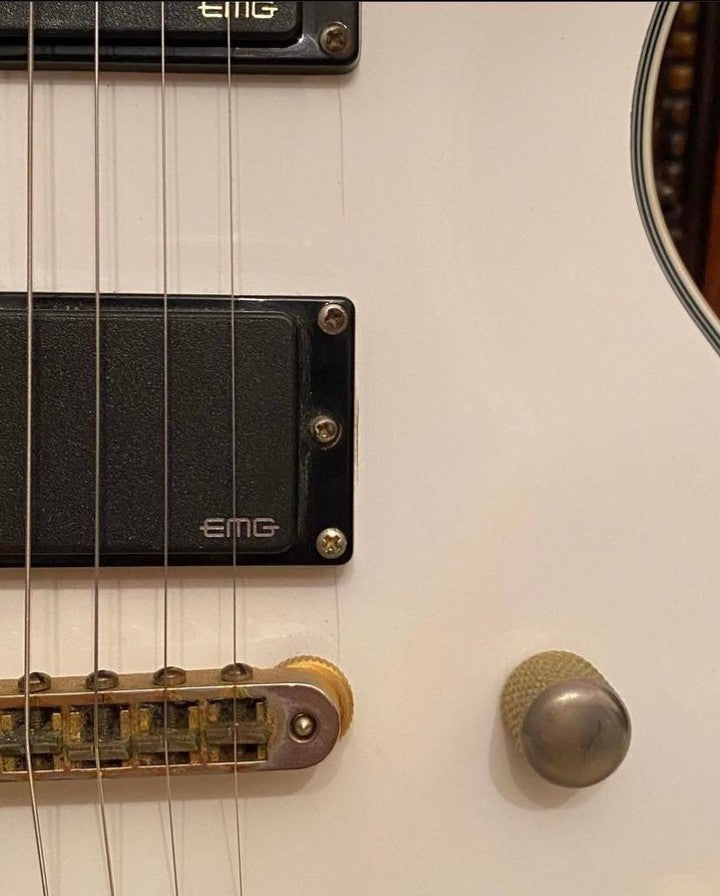 Dean Deceiver Classic White EMG Electric Guitar