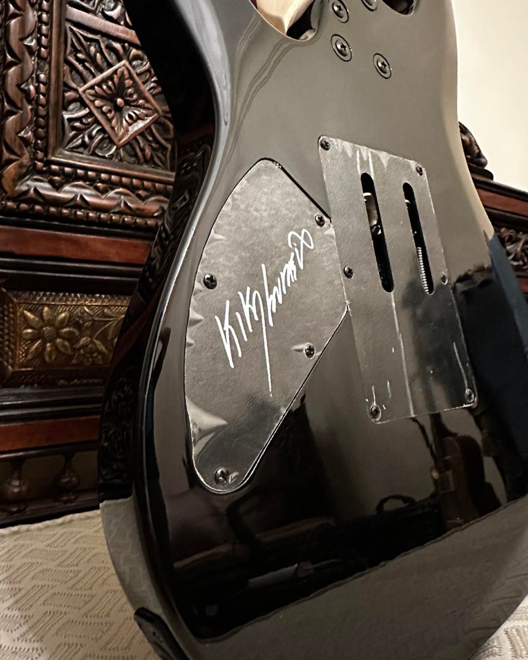 * Brand New * Ibanez Kiko Loureiro Signature KIKOSP3 Trans Emerald Burst Electric Guitar