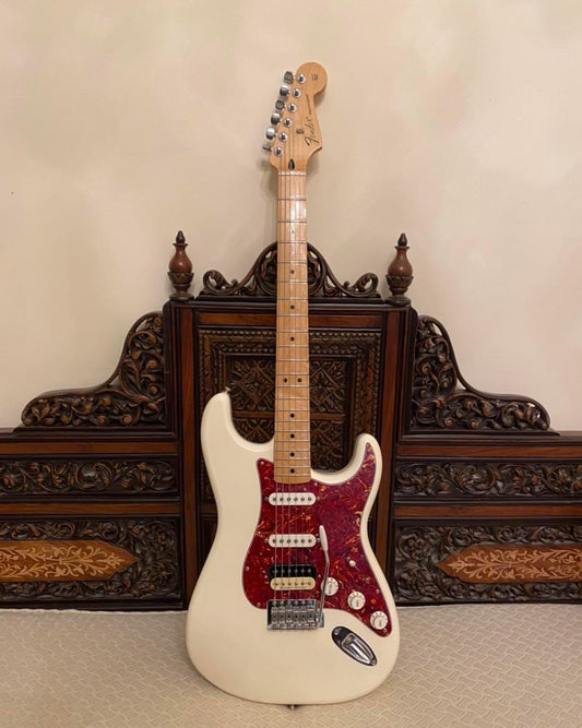 Fender Standard MIM HSS Stratocaster Olympic White upgraded with Seymour Duncan JB