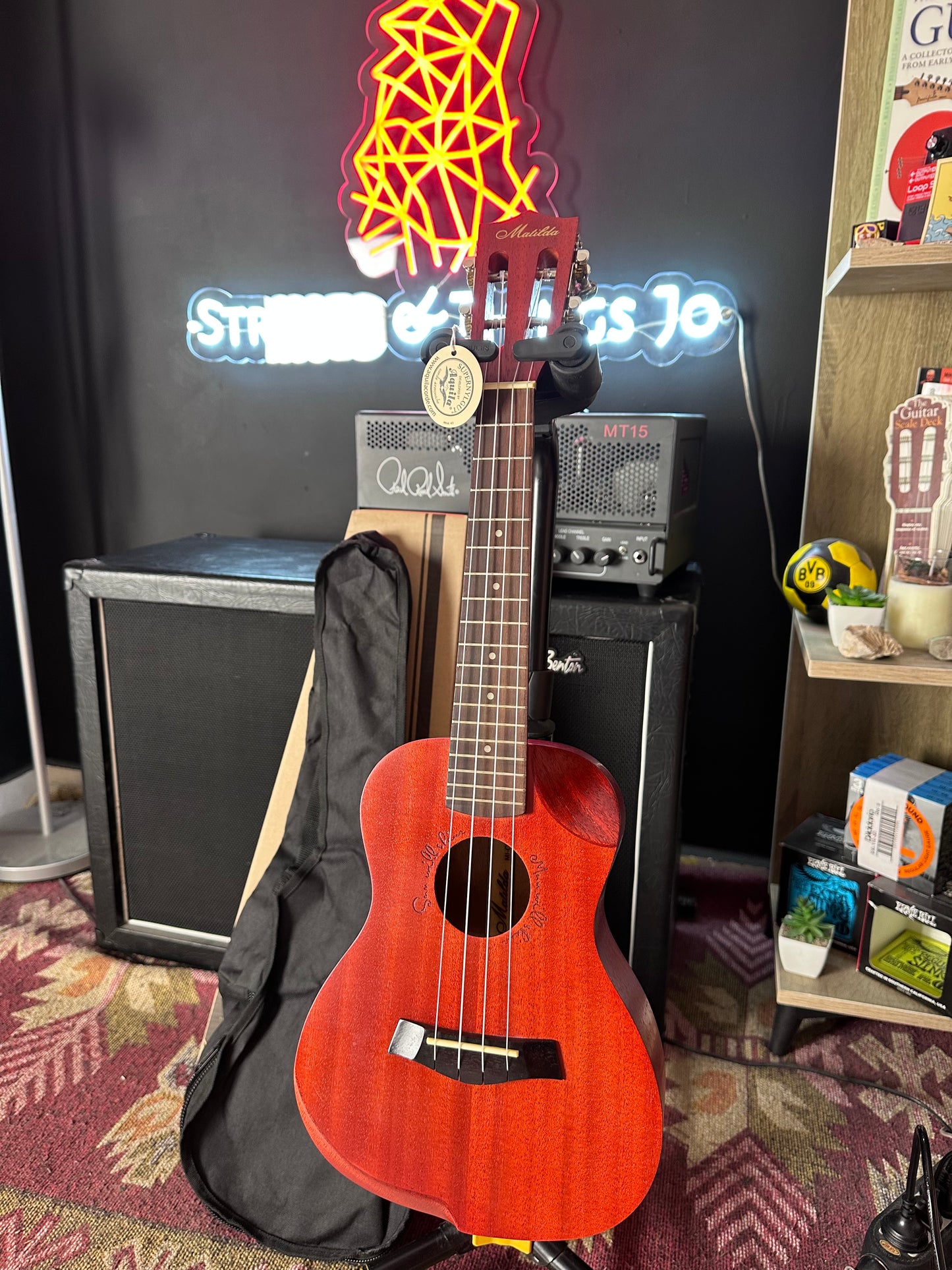 * Brand New * Matilda Concert Ukelele with bag Red