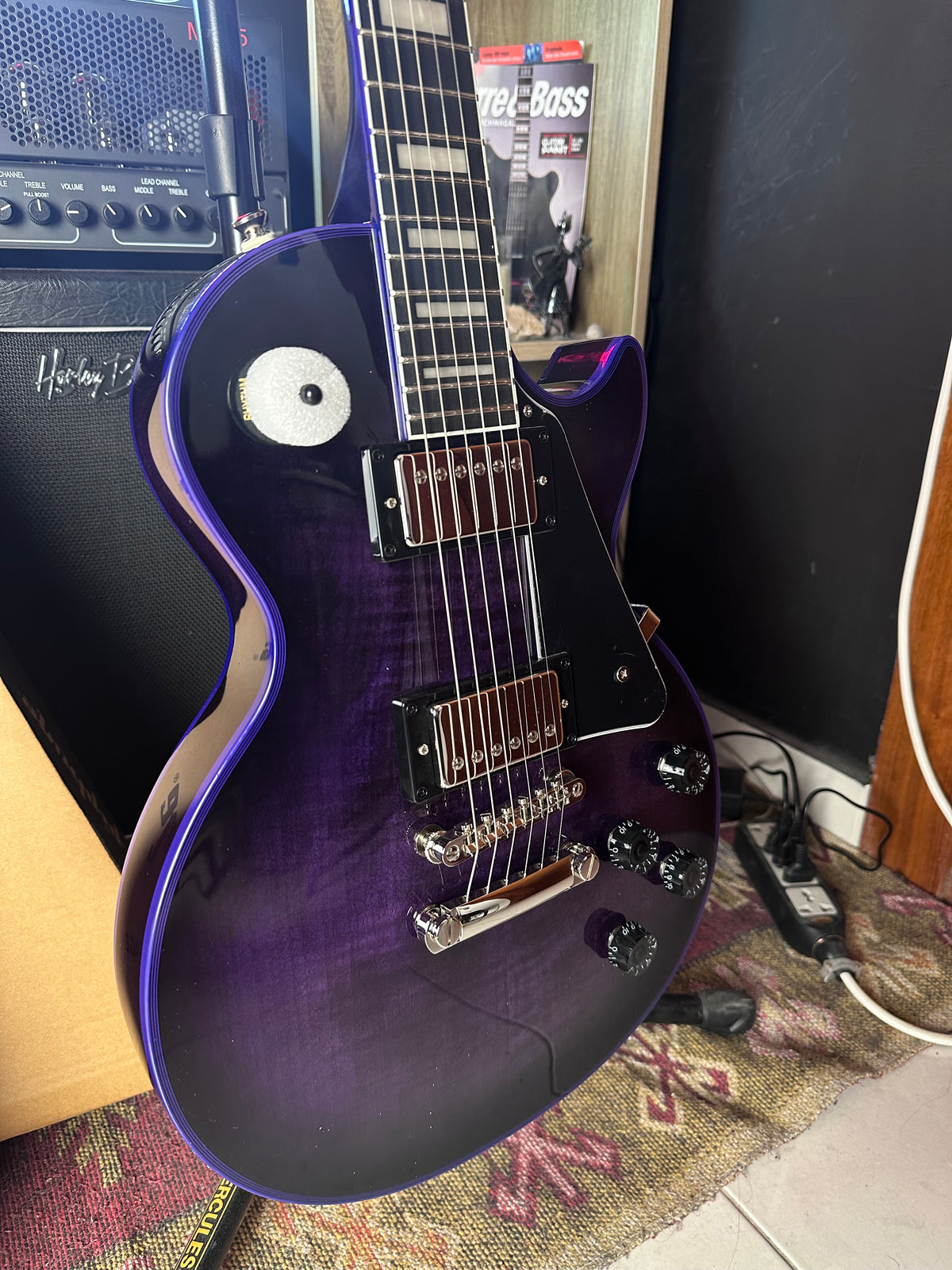 * Brand New * Epiphone Les Paul Limited Edition Custom Purple Widow Electric Guitar * Brand New * Epiphone Les Paul Limited Edition Custom Purple Widow Electric Guitar