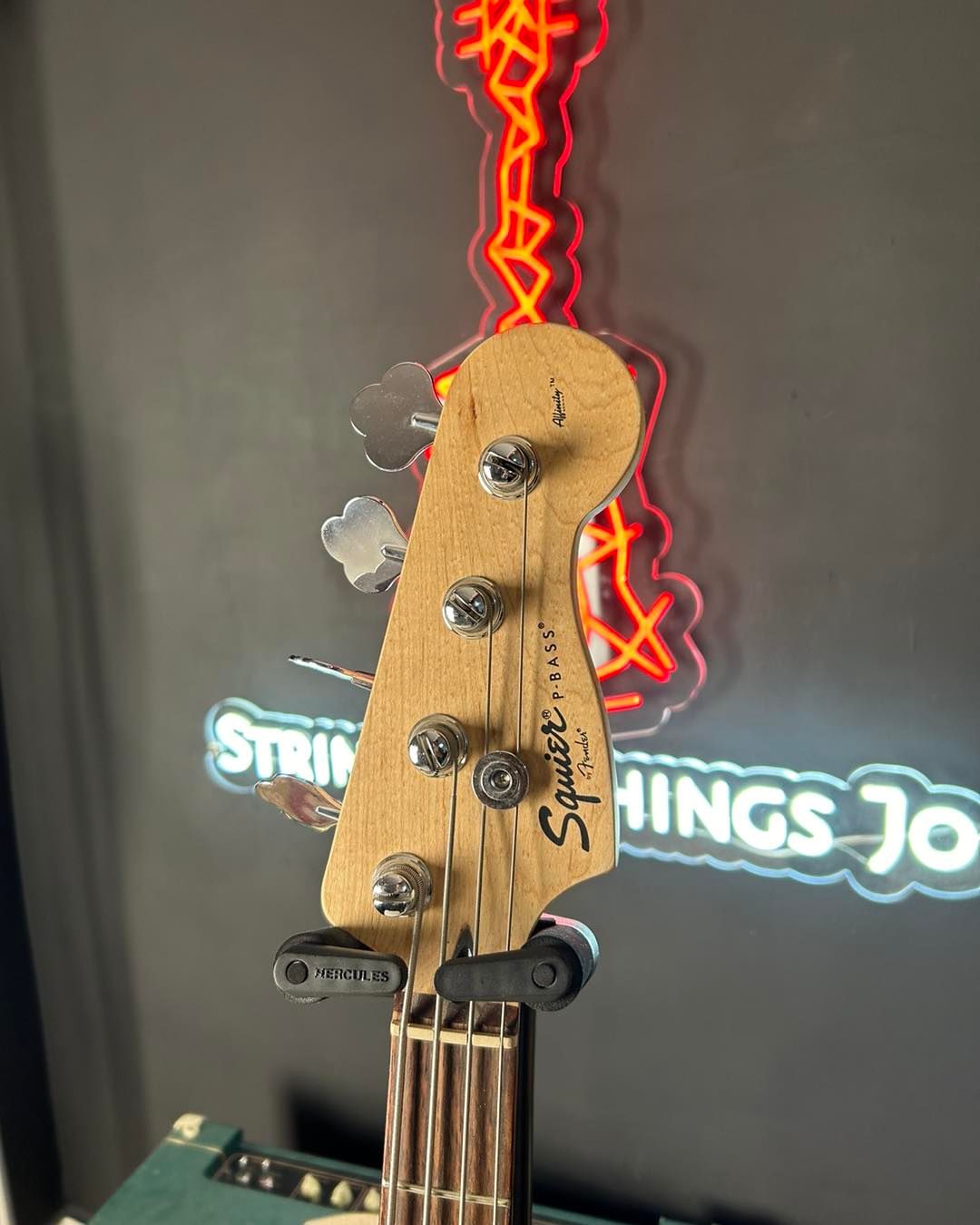 Fender Squier Affinity Precision Bass