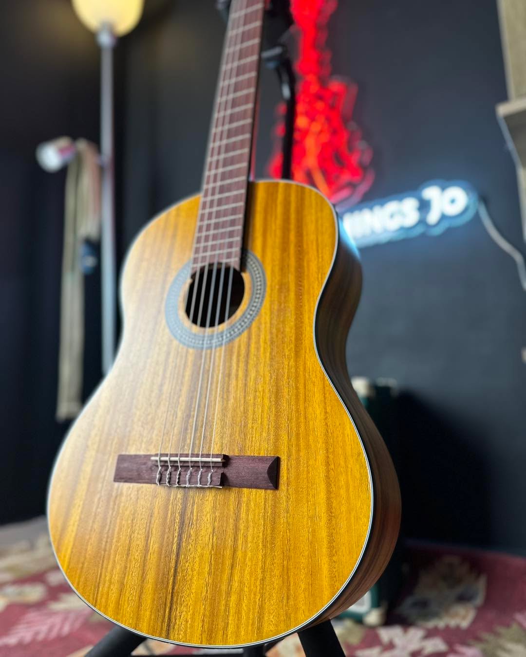 * Brand New * Admira Toba Classical Guitar * Brand New * Admira Toba Classical Guitar