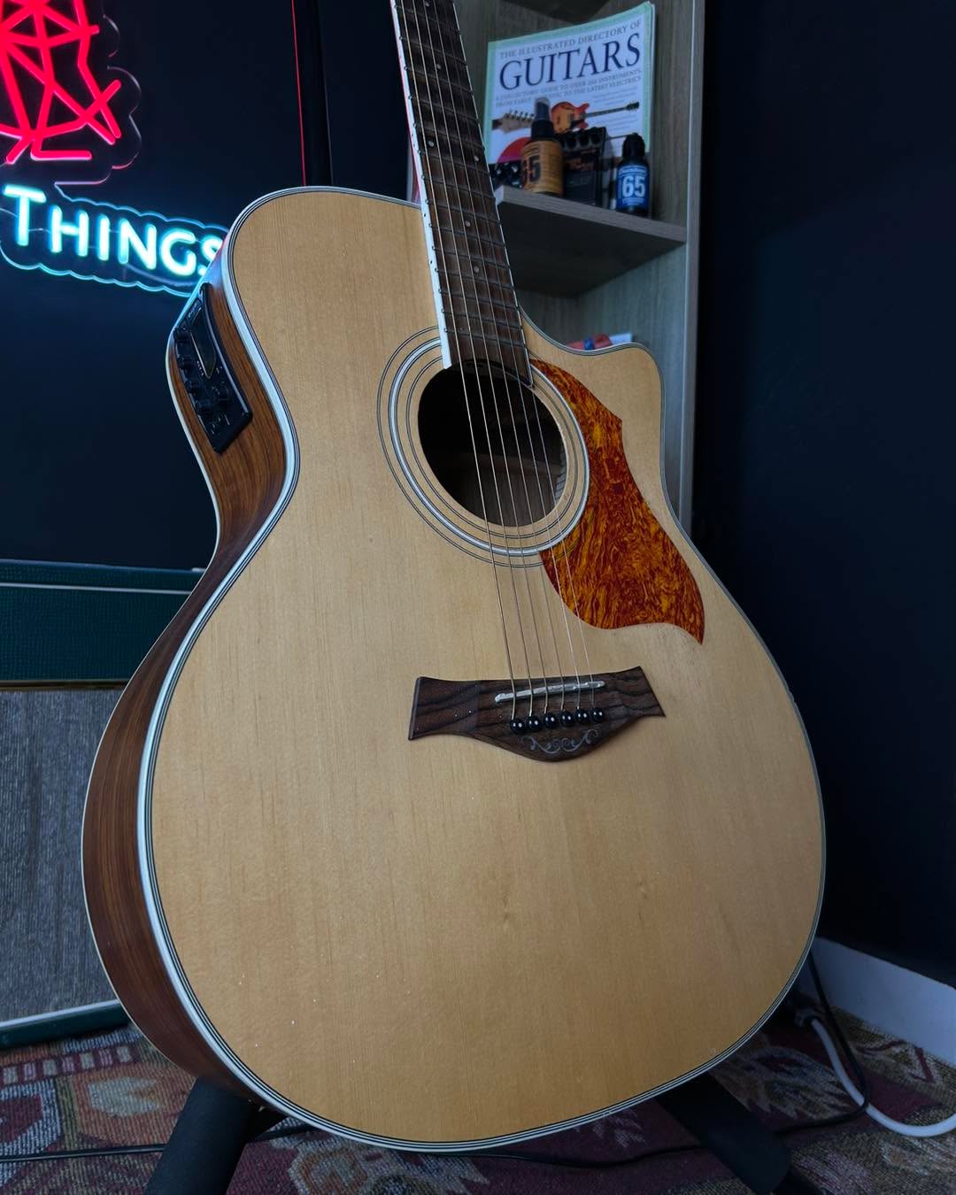 Enya EAG-40NACE 40″ Cutaway Acoustic-Electric