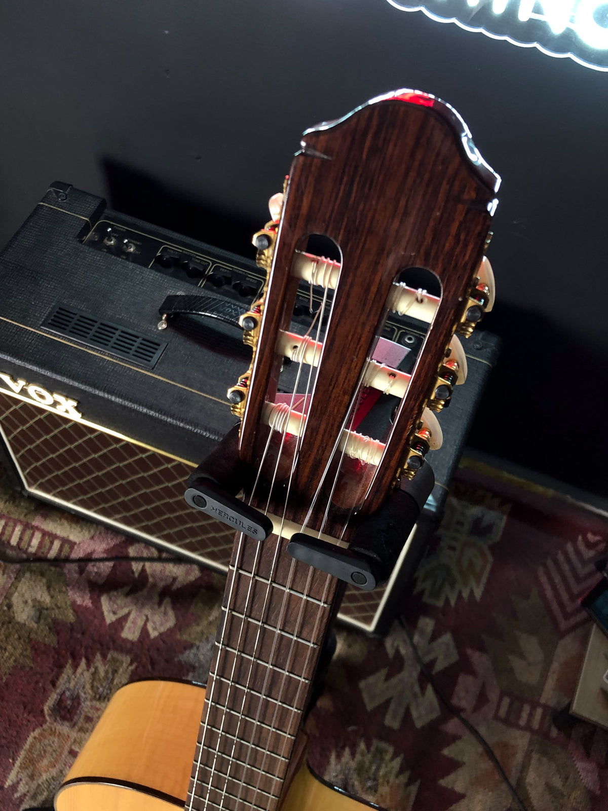 Manuel Raimundo 630 Classical Electro-Flamenco Guitar