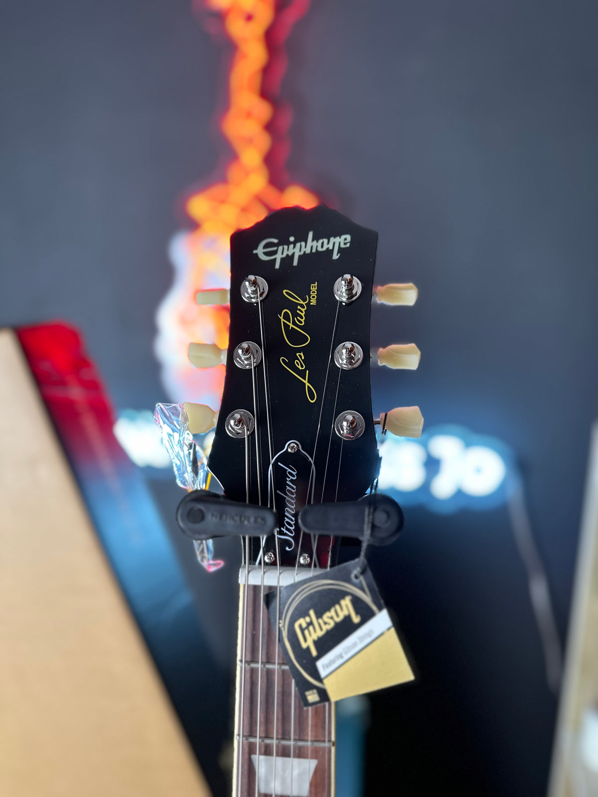 * Brand New * Epiphone Les Paul™ Standard ‘50s Gold Top (Metallic Gold) Electric Guitar * Brand New * Epiphone Les Paul™ Standard ‘50s Gold Top (Metallic Gold) Electric Guitar