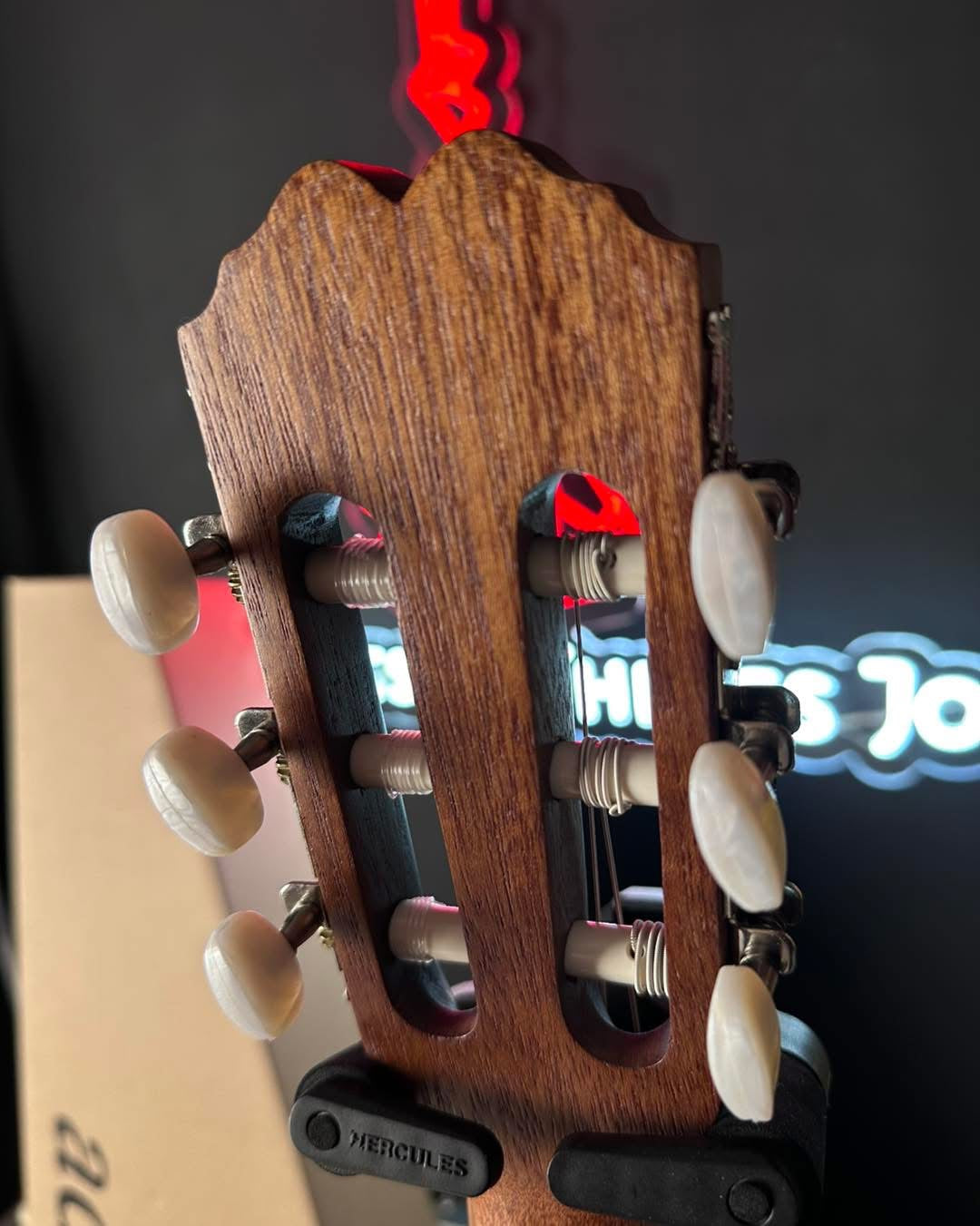 * Brand New * Admira Java Classical Guitar