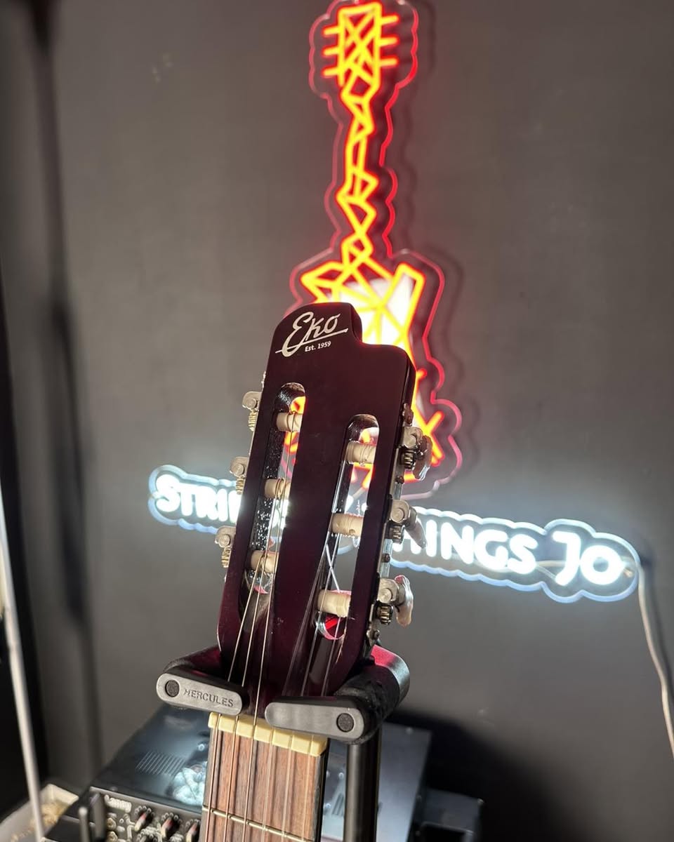 Eko Spiraling Flame Classical Guitar Eko Spiraling Flame Classical Guitar