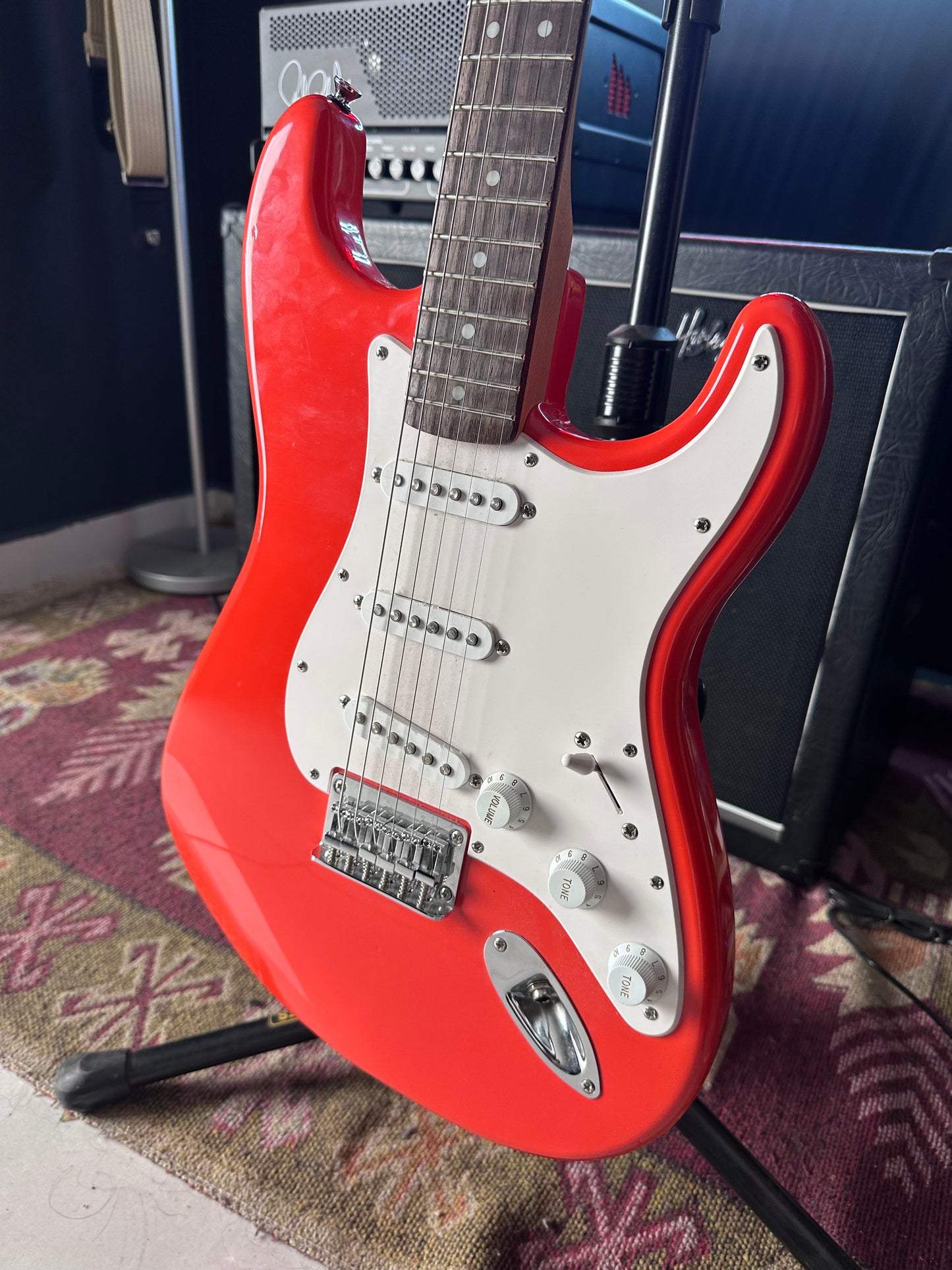 Squier HT Stratocaster SSS Fiesta Red Electric Guitar