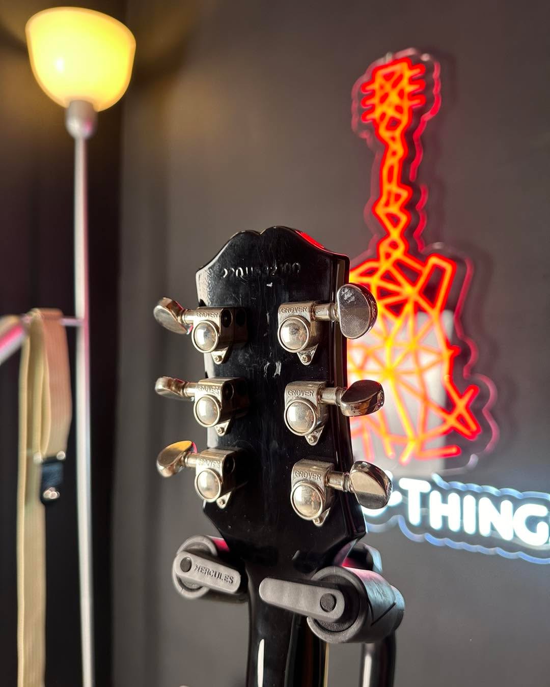 Epiphone Les Paul Muse Smoked Metallic Almond Electric Guitar Epiphone Les Paul Muse Smoked Metallic Almond Electric Guitar