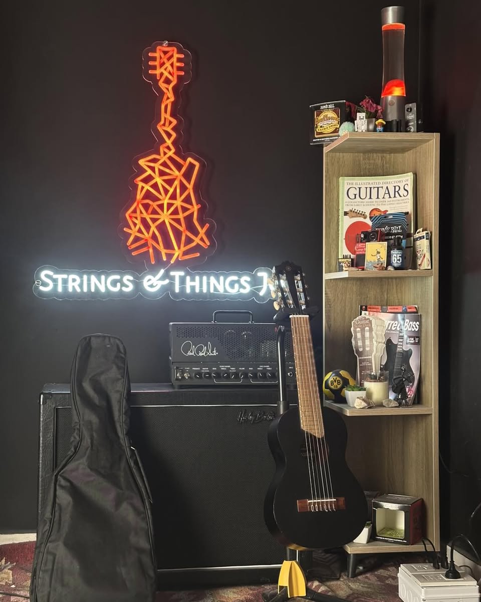 Yamaha GL-1 Guitalele Yamaha GL-1 Guitalele