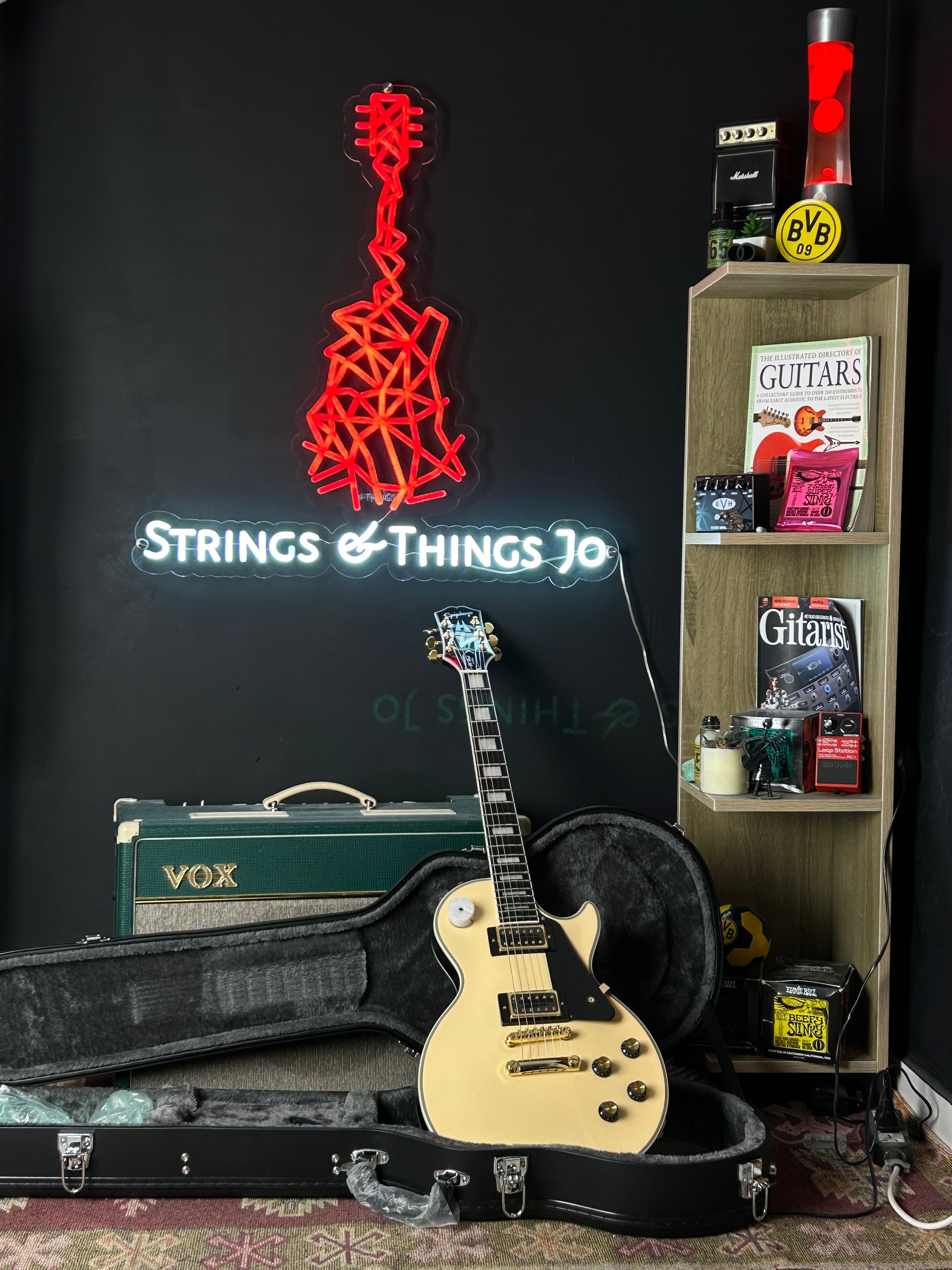 * Brand New * Epiphone Les Paul Custom Blackback Limited-Edition Electric Guitar * Brand New * Epiphone Les Paul Custom Blackback Limited-Edition Electric Guitar