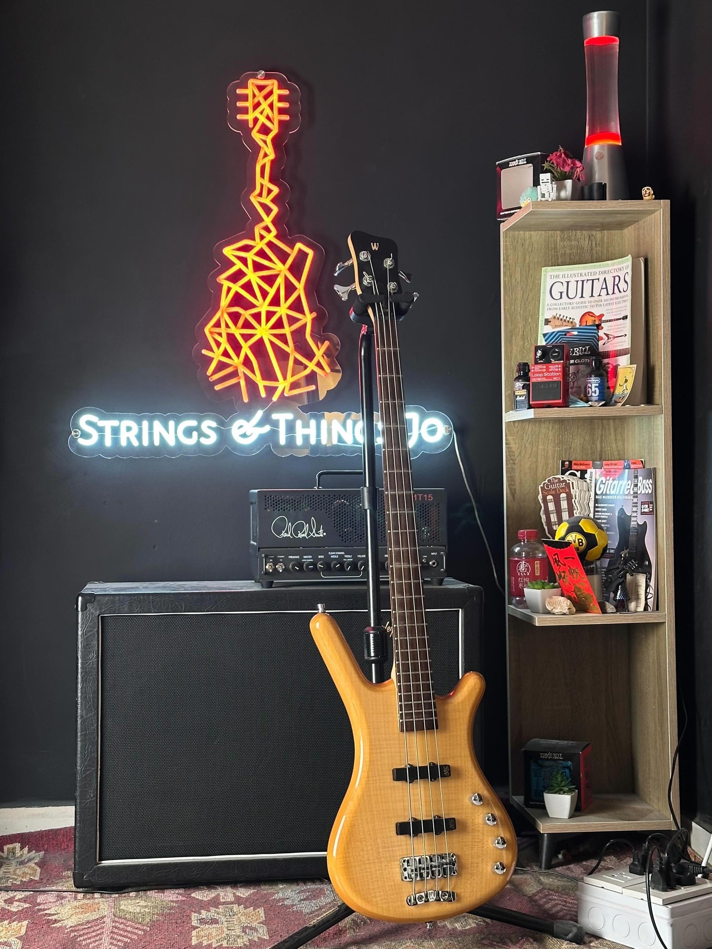 Warwick RockBass Corvette Premium 4-String Bass with case