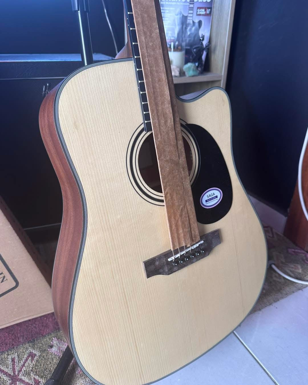 * Brand New * Saga SF600C Acoustic Guitar with cutaway
