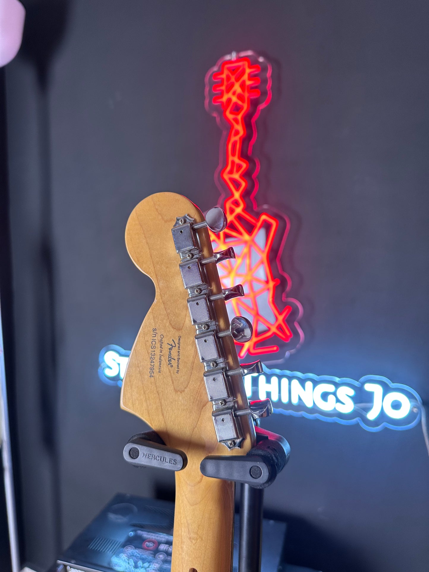Squier Vintage Modified Stratocaster Sunburst Electric Guitar