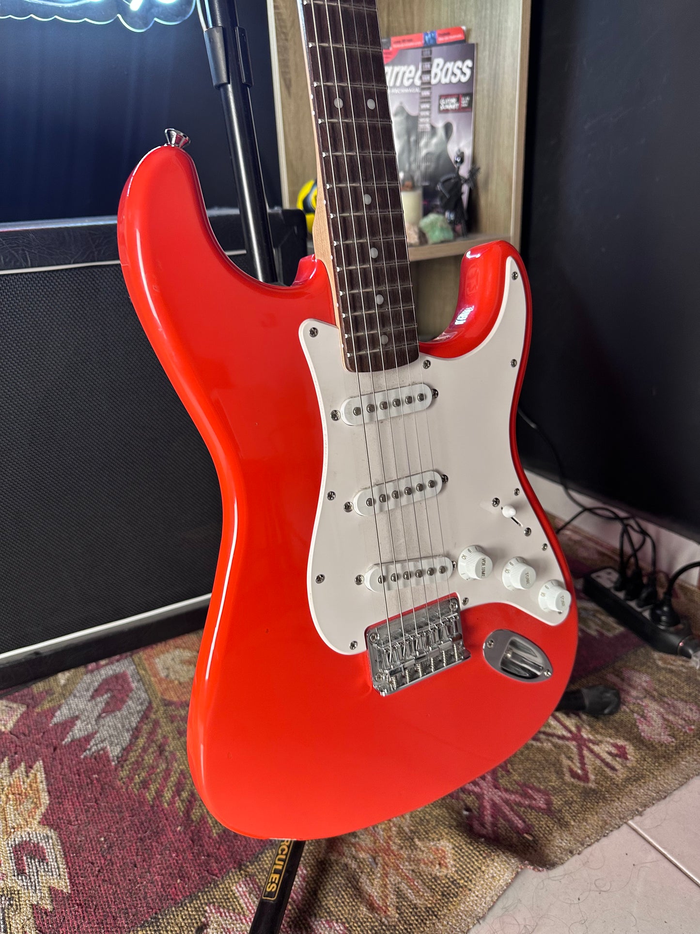 Squier HT Stratocaster SSS Fiesta Red Electric Guitar