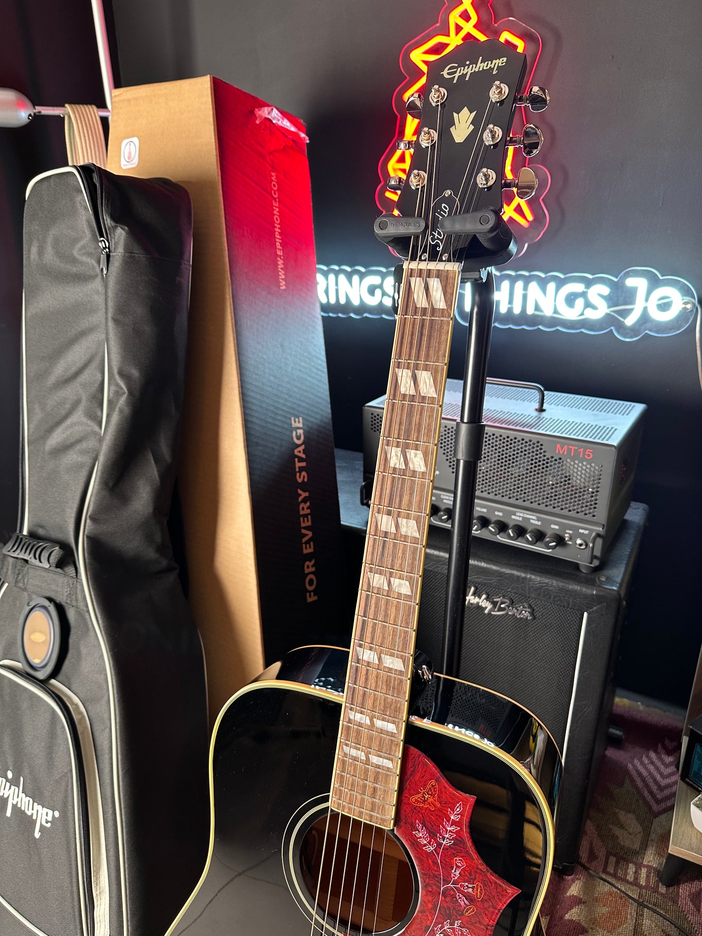 * Brand New * Epiphone Hummingbird™ Studio Acoustic-Electric Guitar