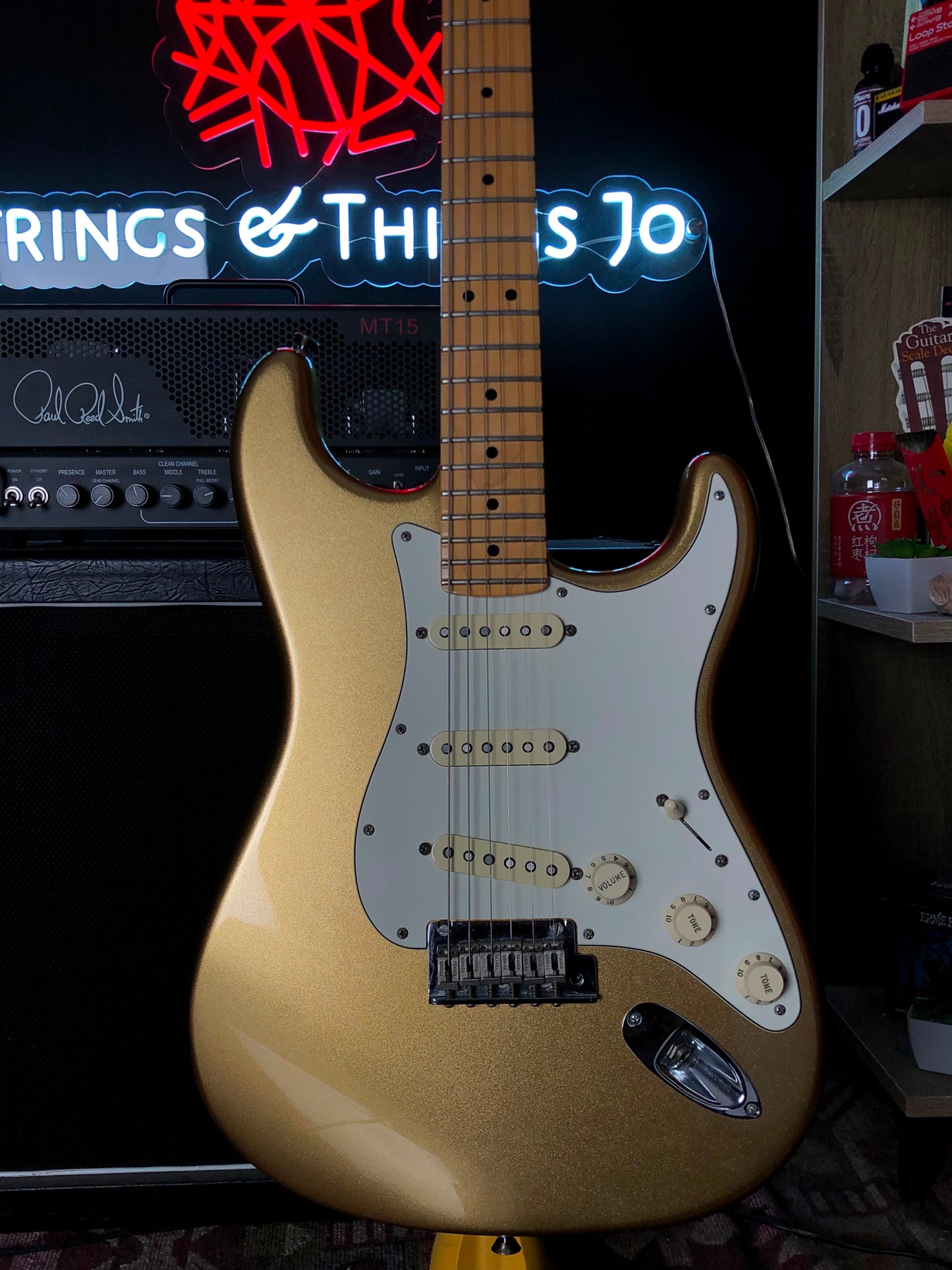 Fender 60th anniversary Limited Edition American Standard Stratocaster® in Mystic Aztec Gold