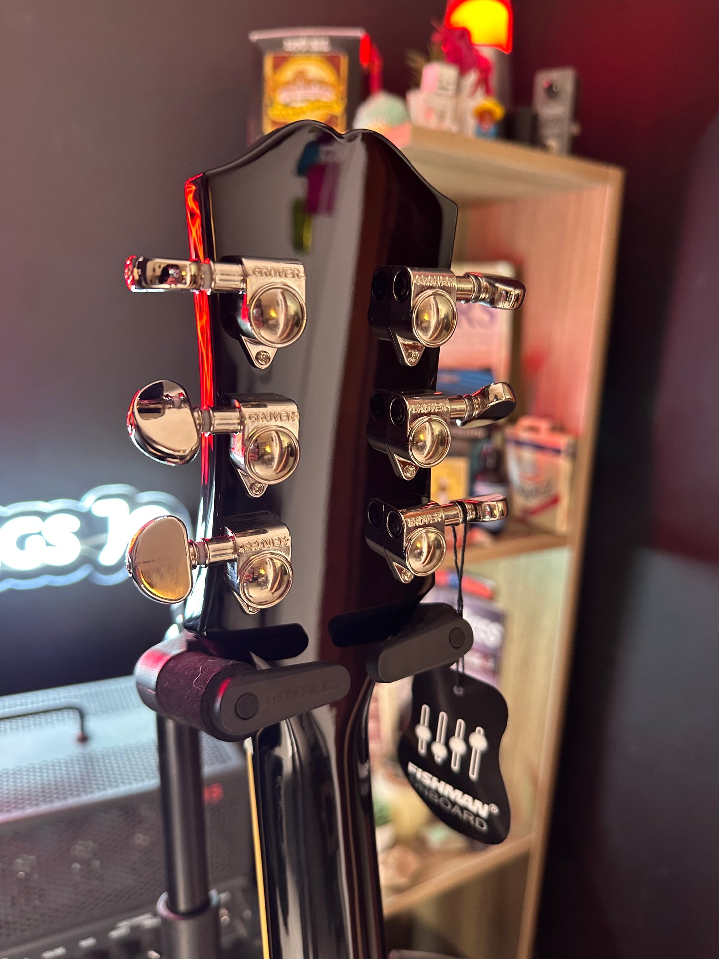 * Brand New * Epiphone Hummingbird™ Studio Acoustic-Electric Guitar
