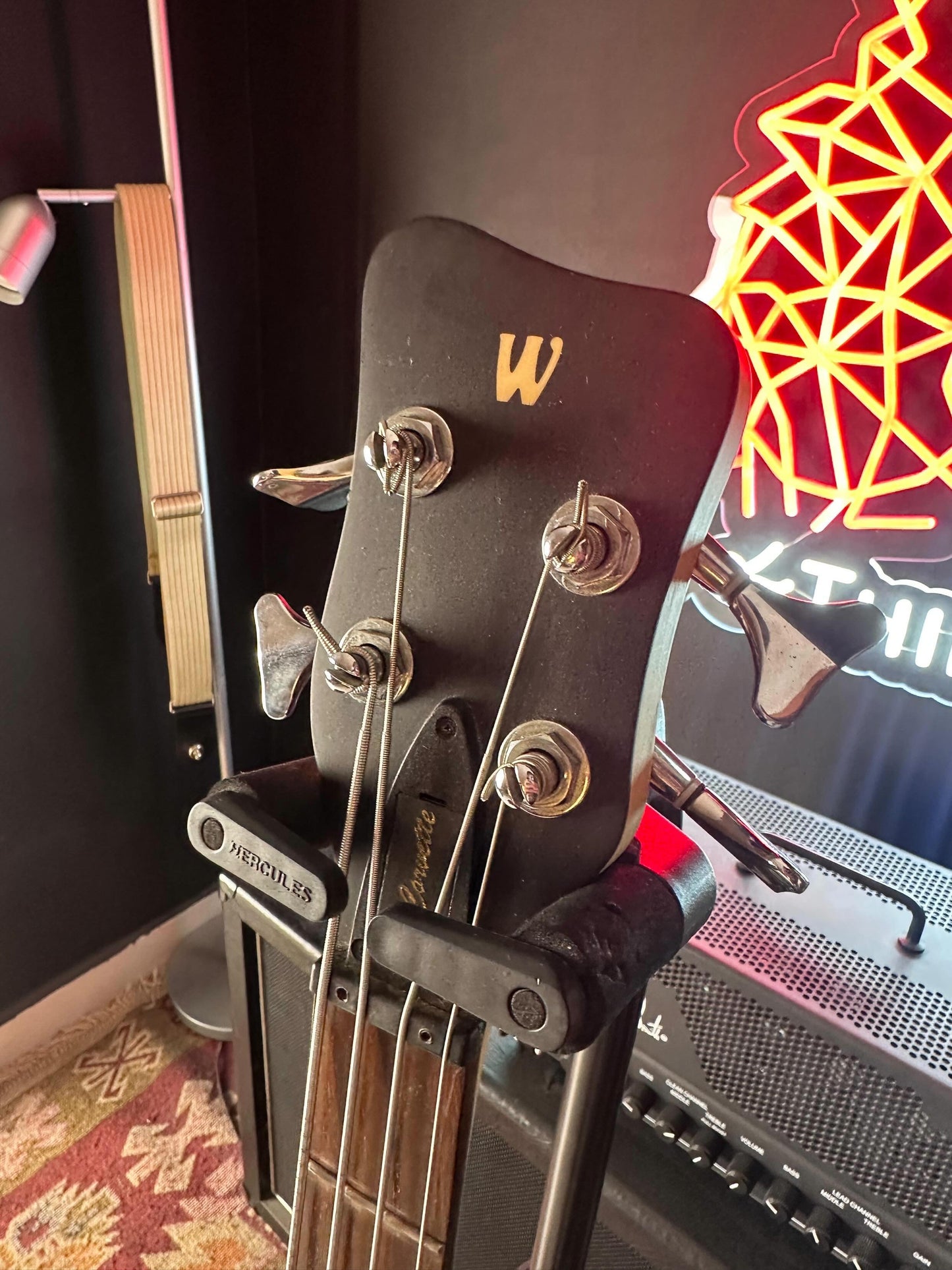 Warwick RockBass Corvette Premium 4-String Bass with case