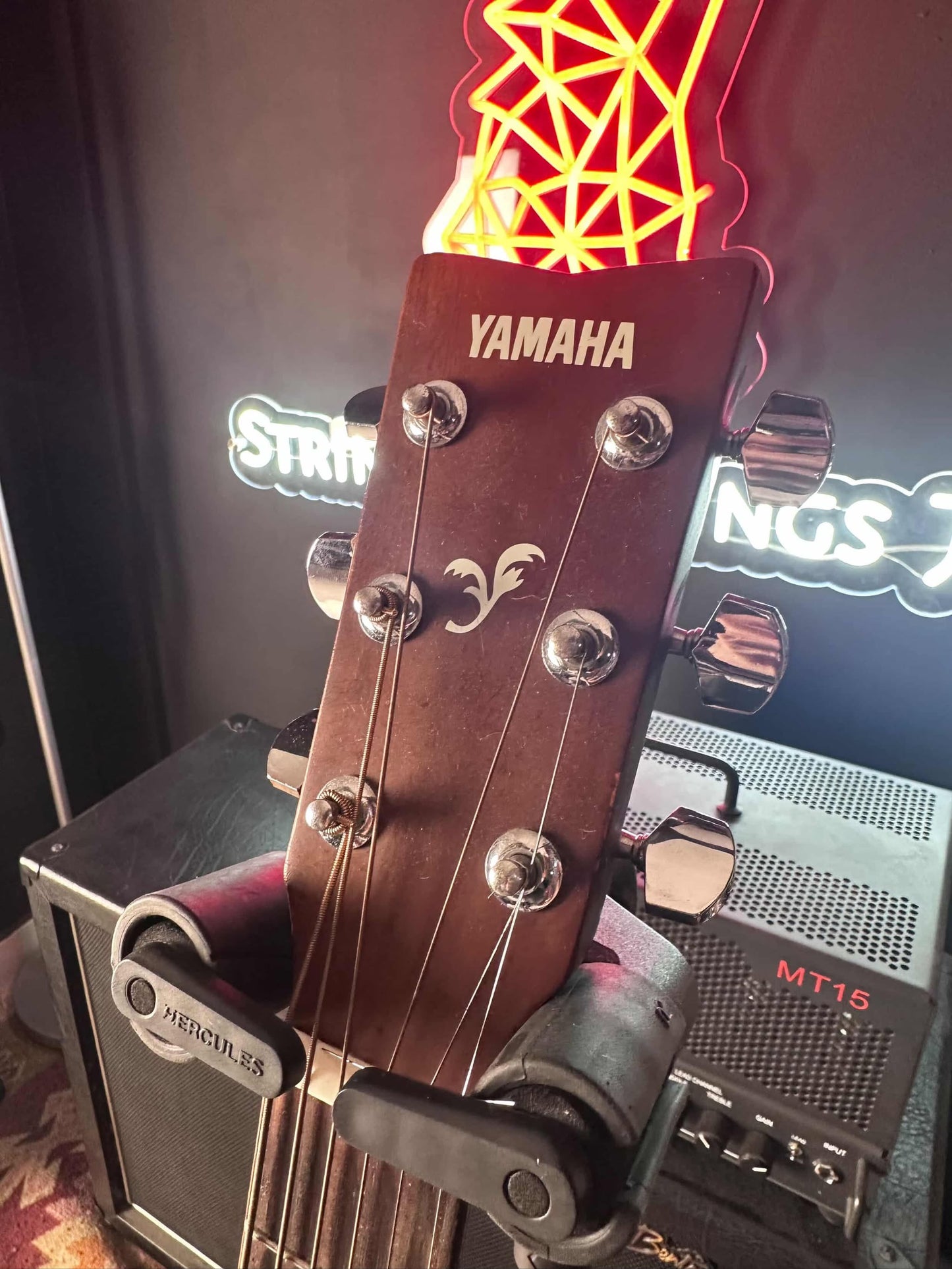 Yamaha F310 Dreadnaught Acoustic Guitar